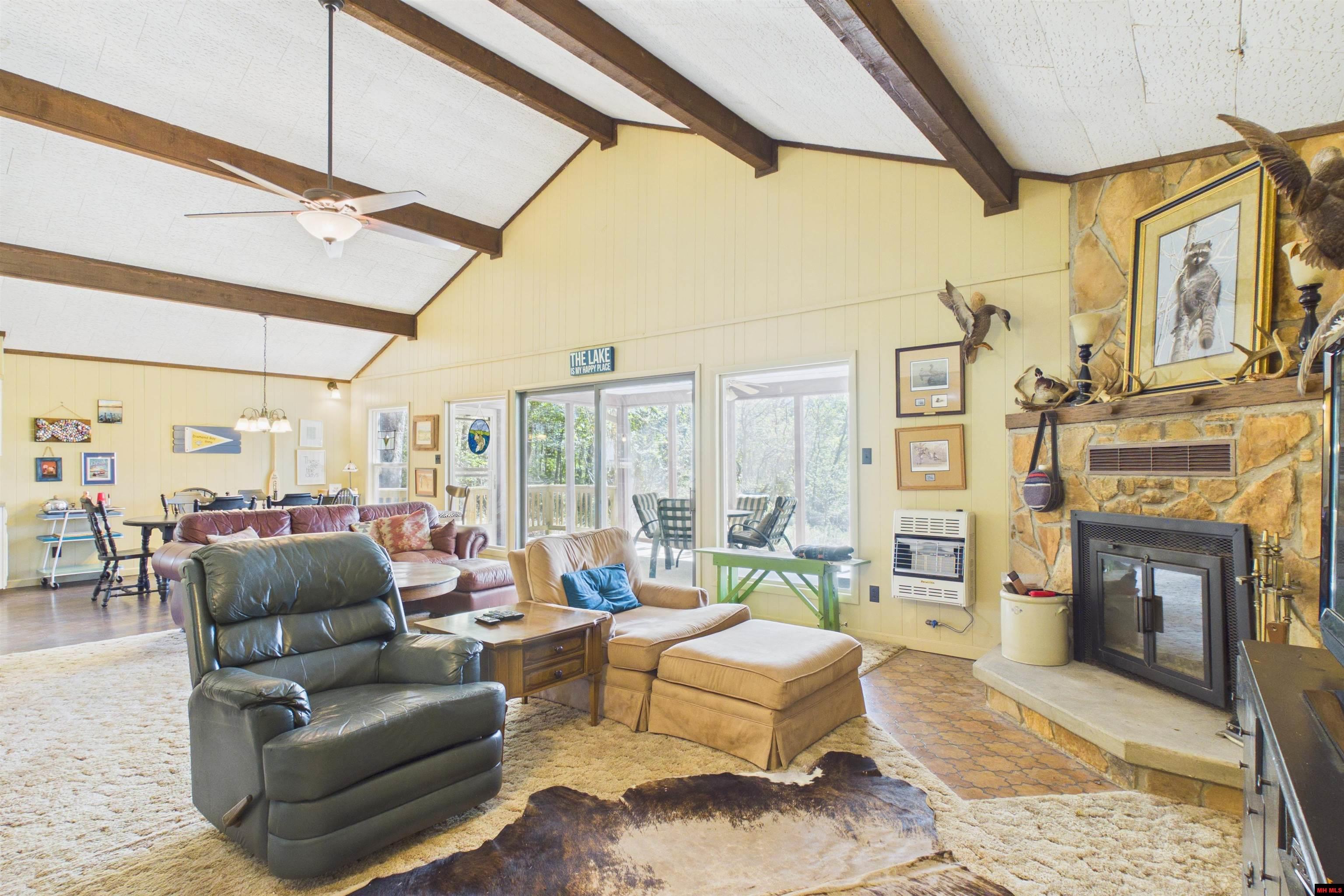 762 Diamond Bay Road