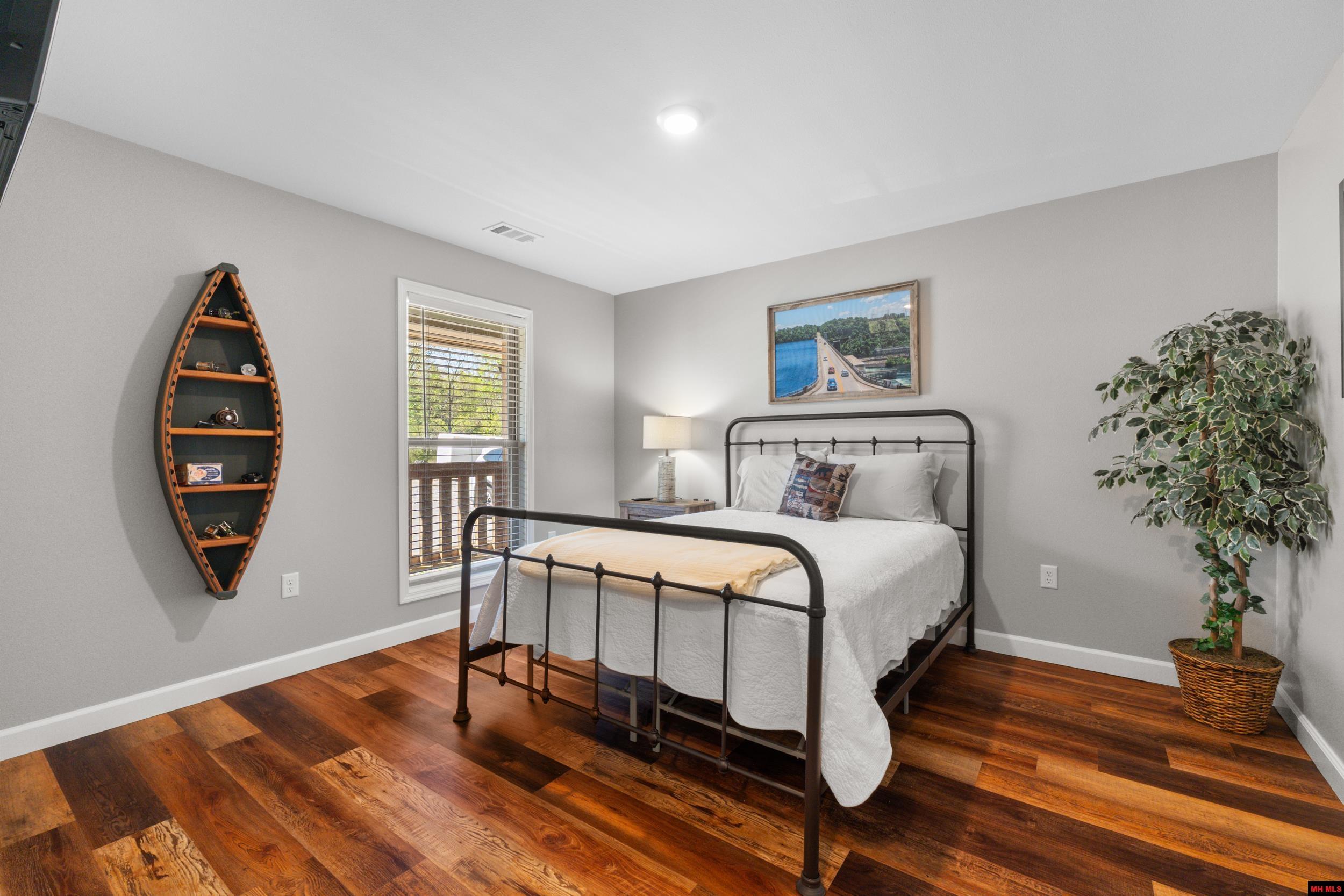 1912 A2 Central Boulevard