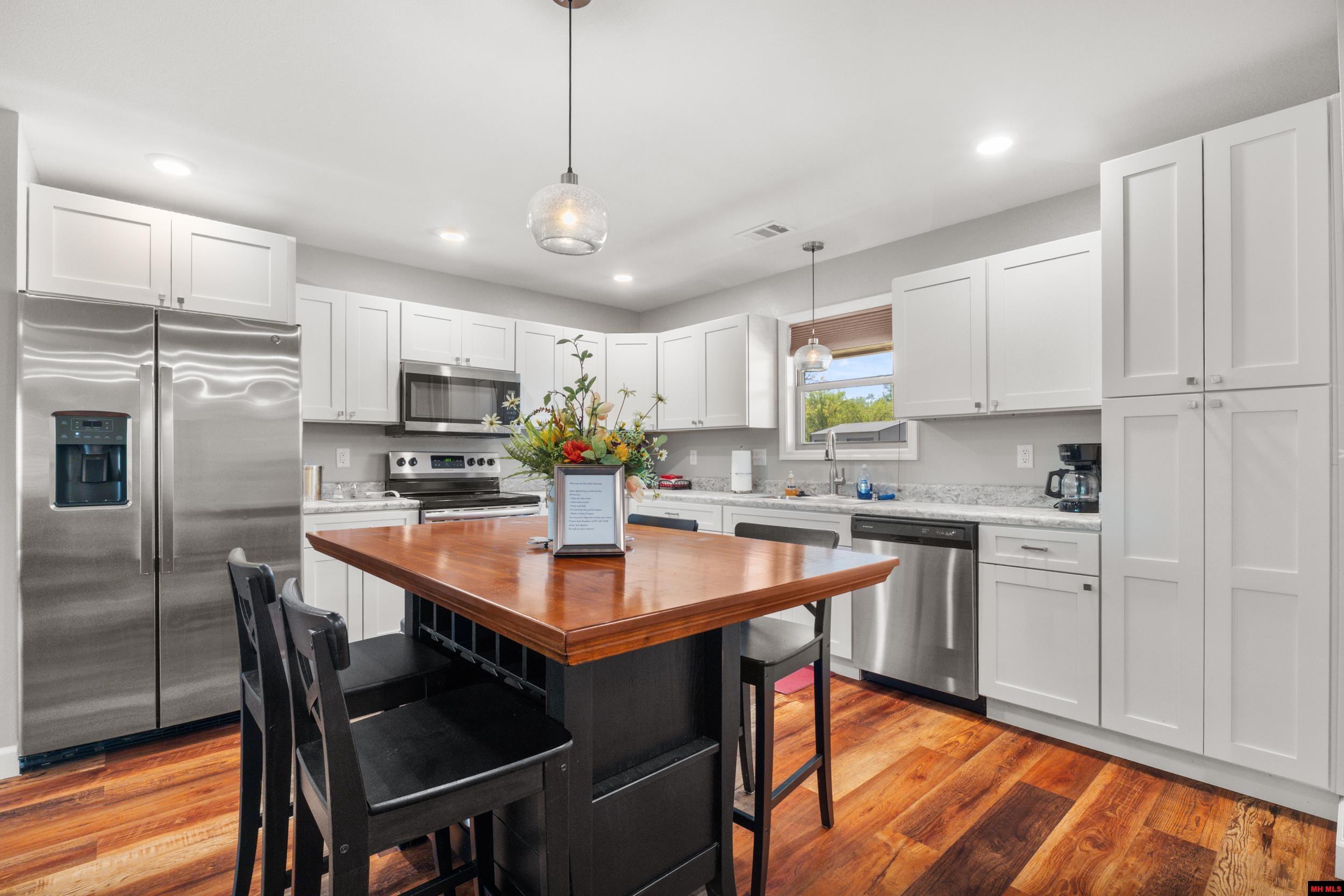 1912 A2 Central Boulevard