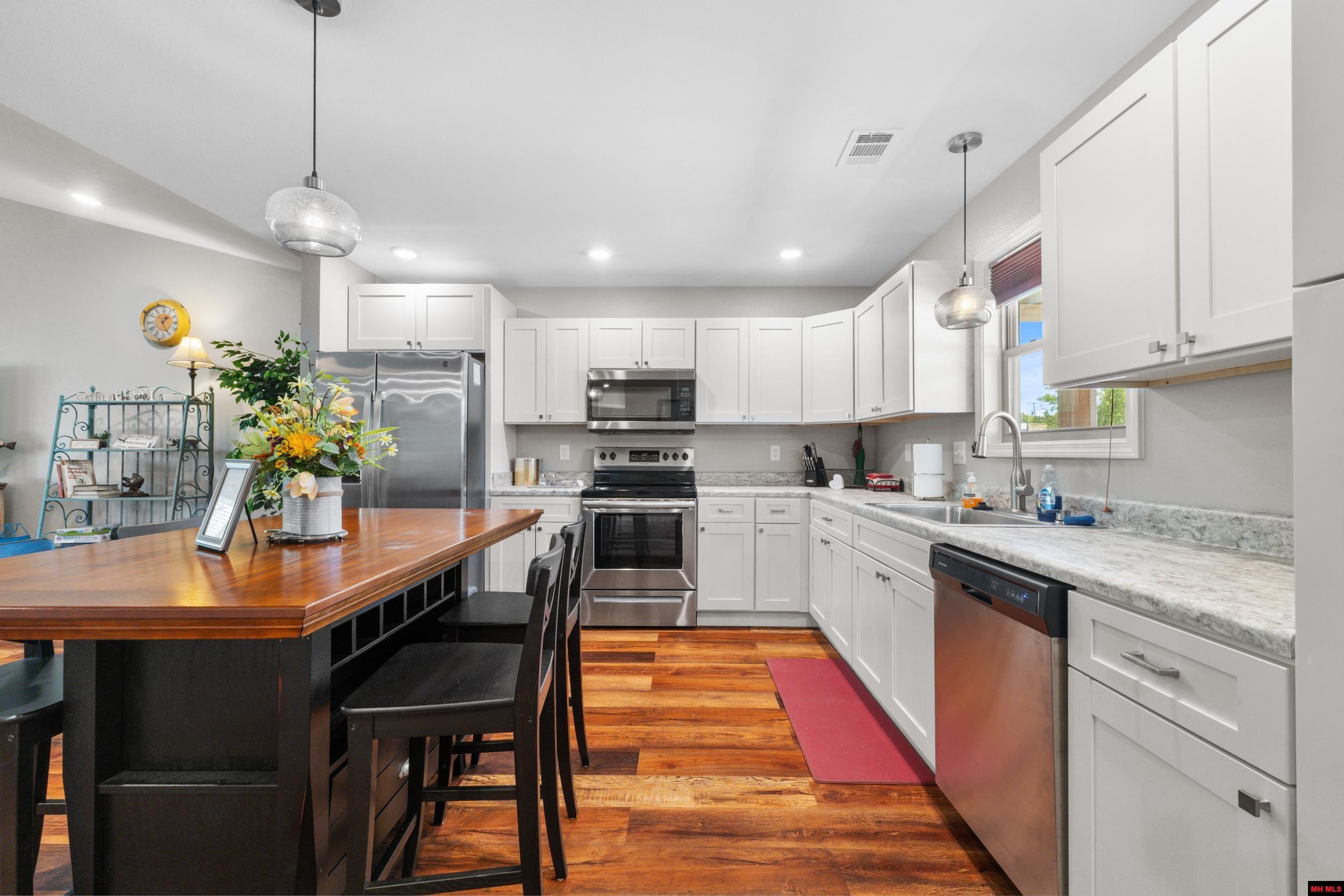 1912 A2 Central Boulevard