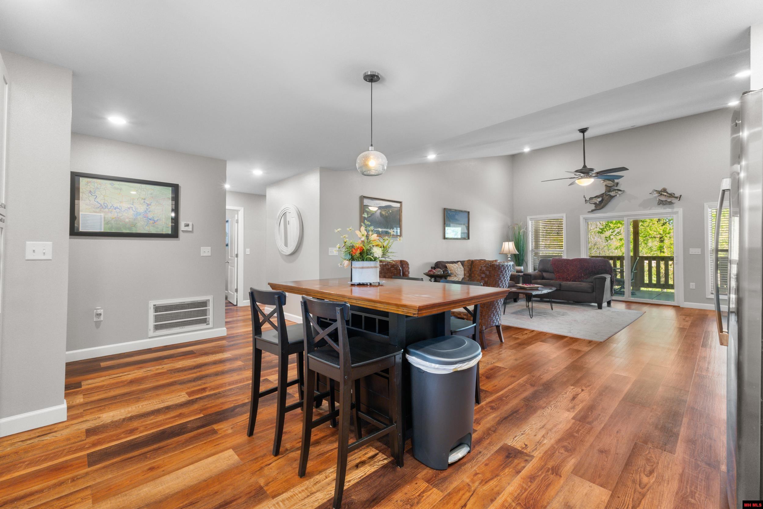 1912 A2 Central Boulevard