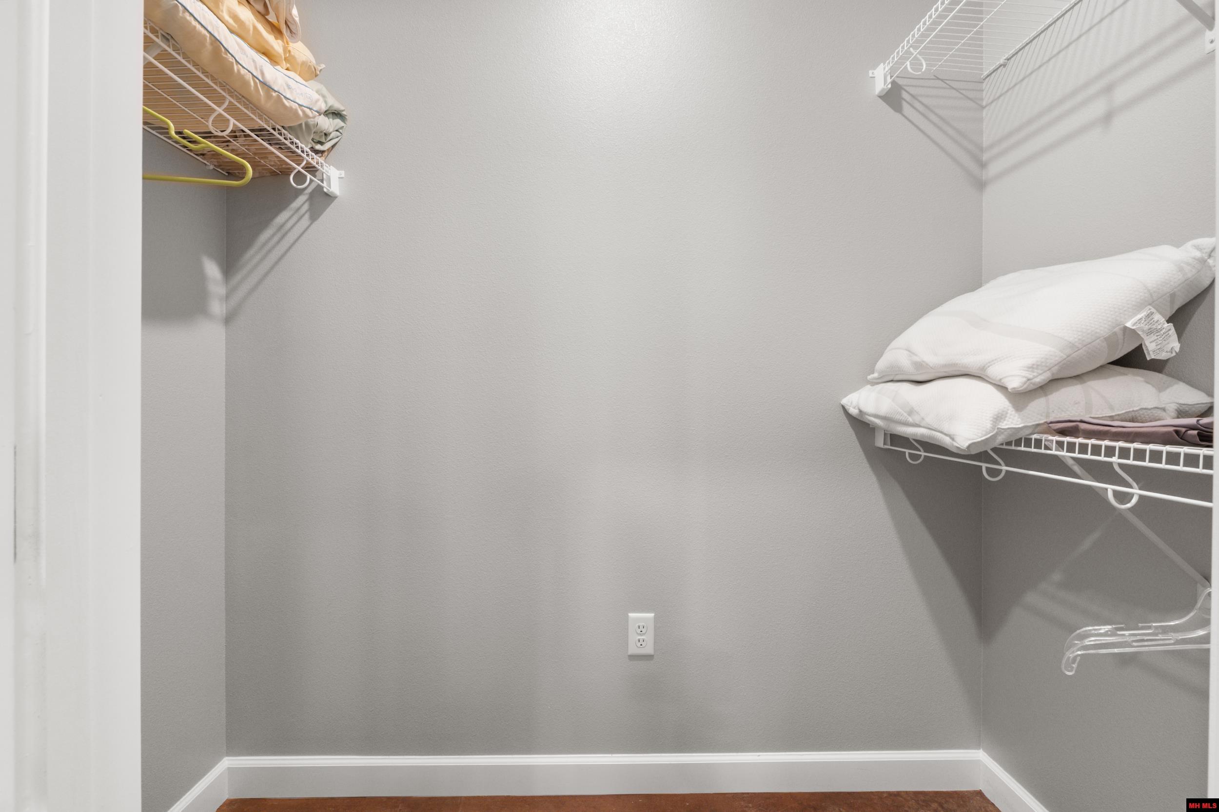 1912 A5 Central Boulevard