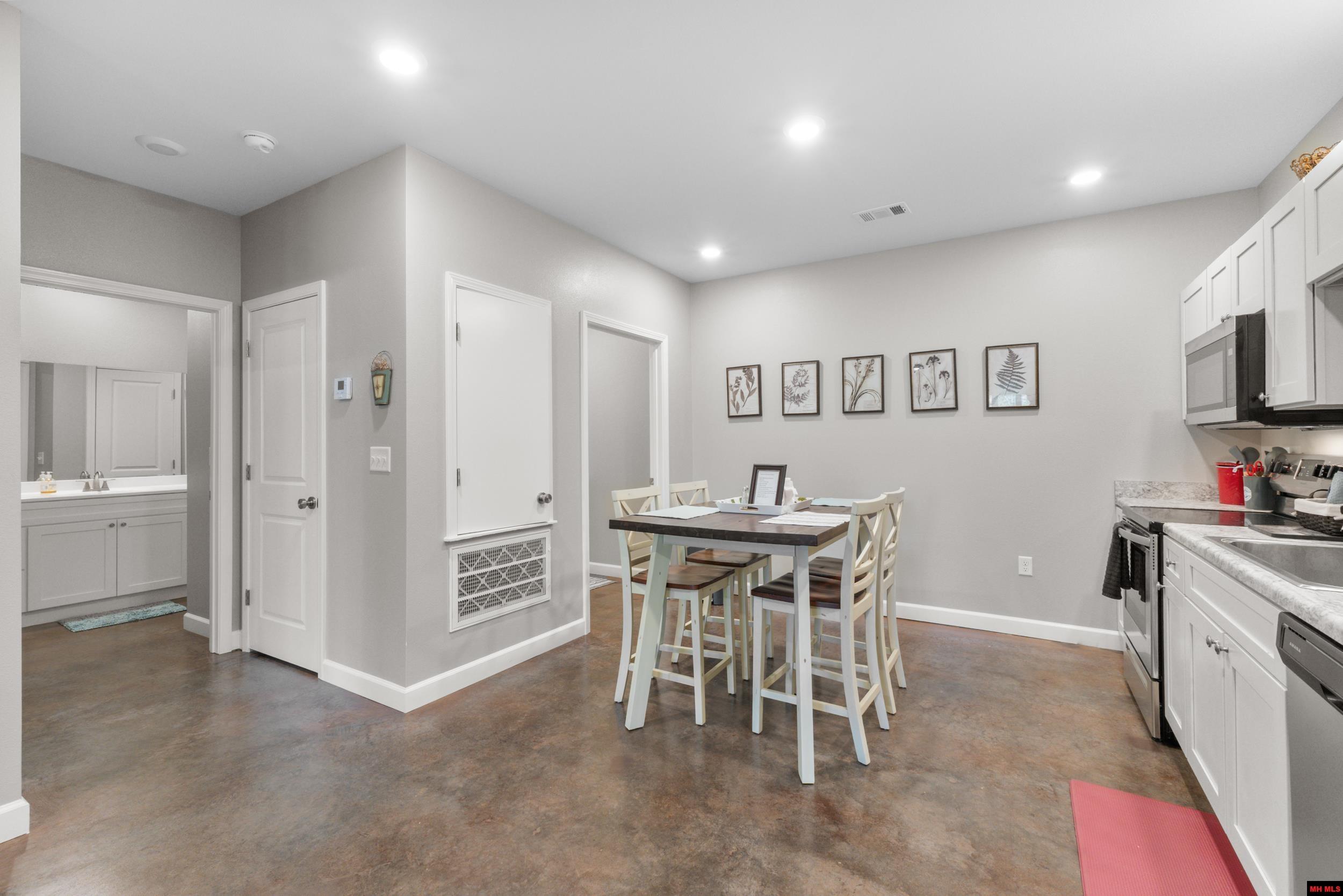 1912 A5 Central Boulevard