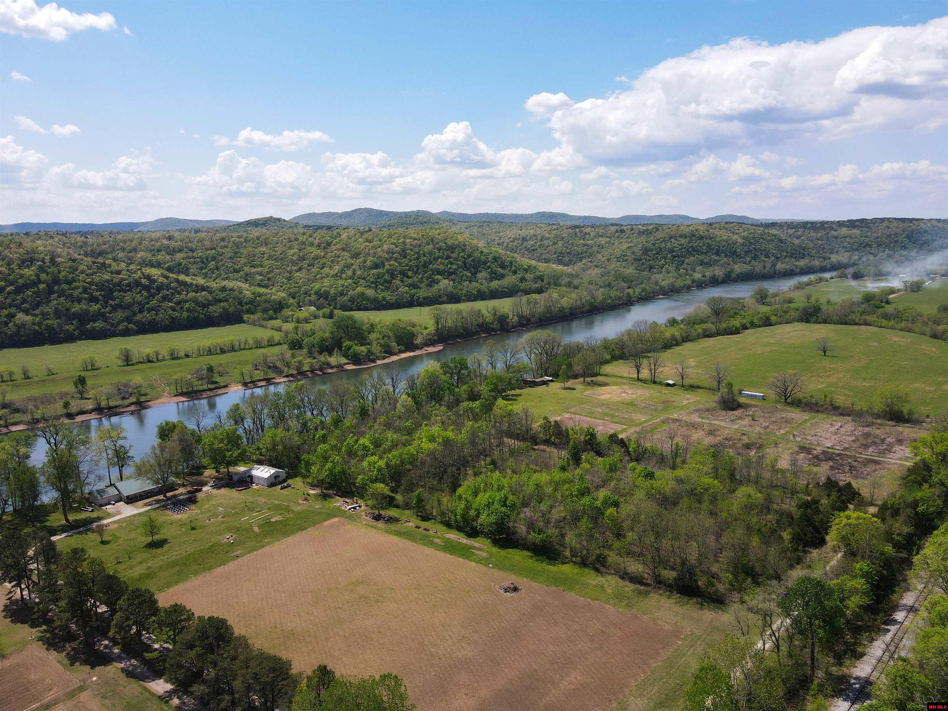 002-09569-000 Rivers Edge Place