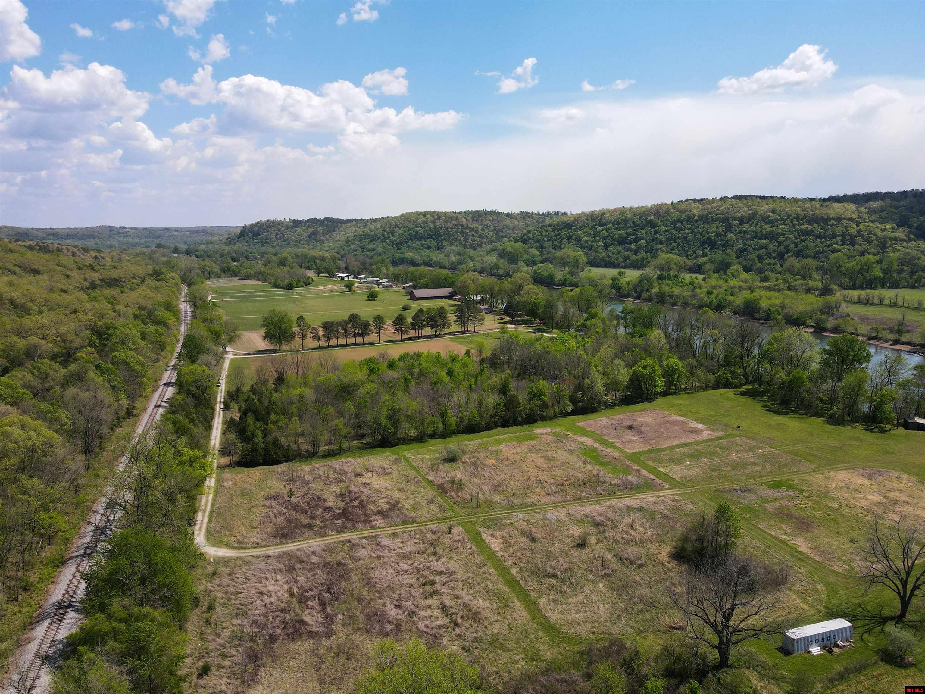 002-09569-000 Rivers Edge Place