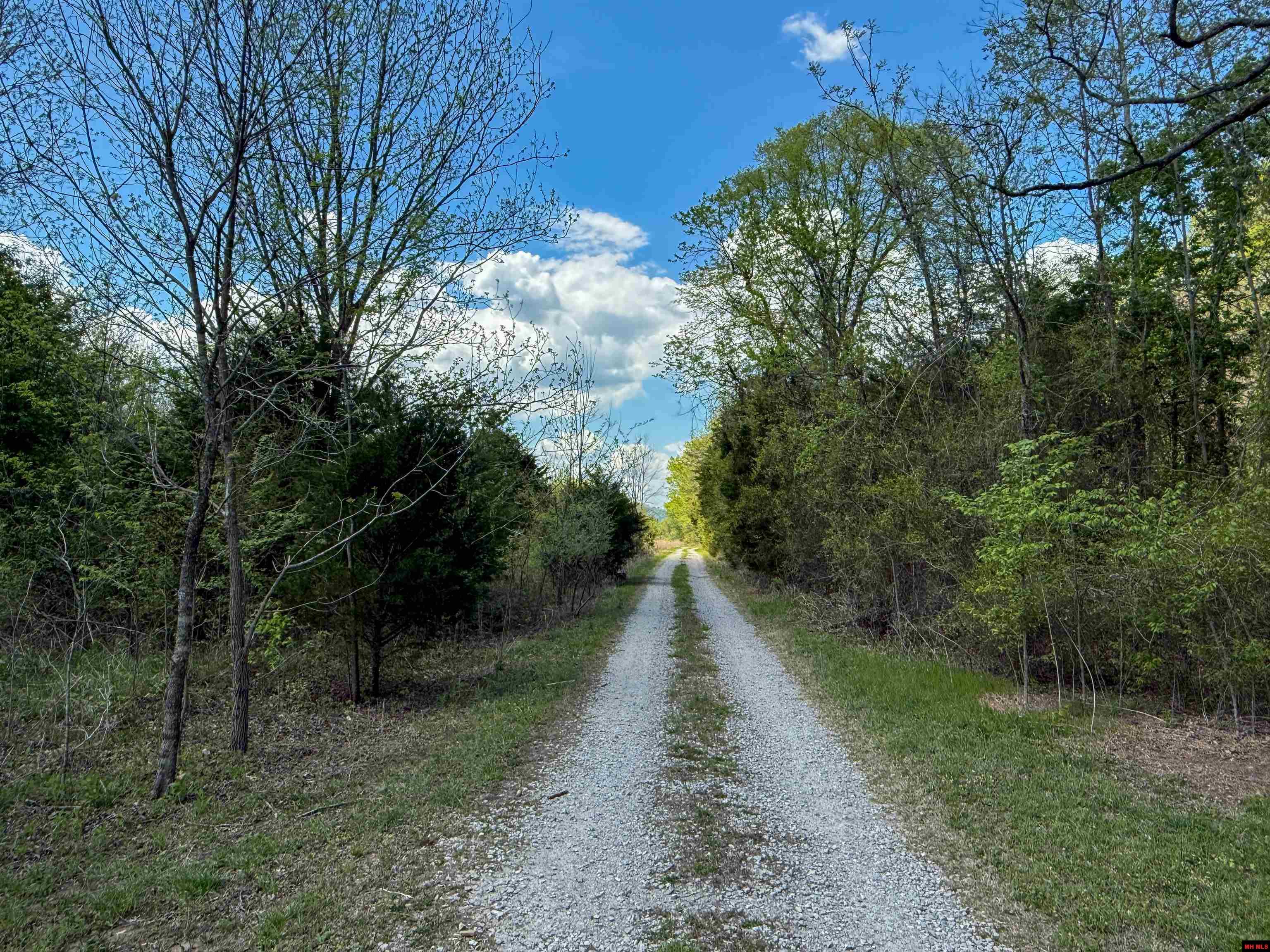 002-09569-000 Rivers Edge Place