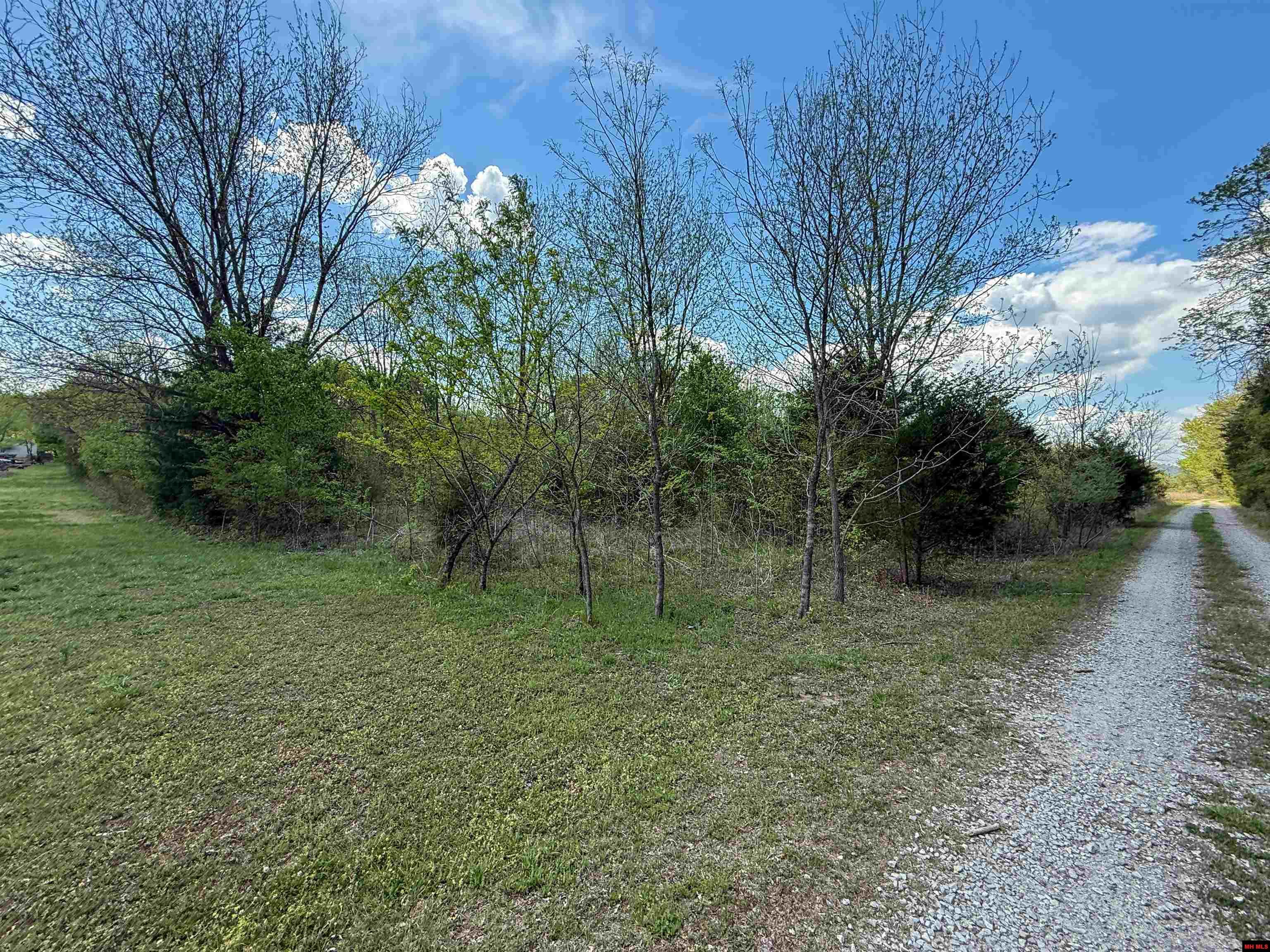 002-09569-000 Rivers Edge Place