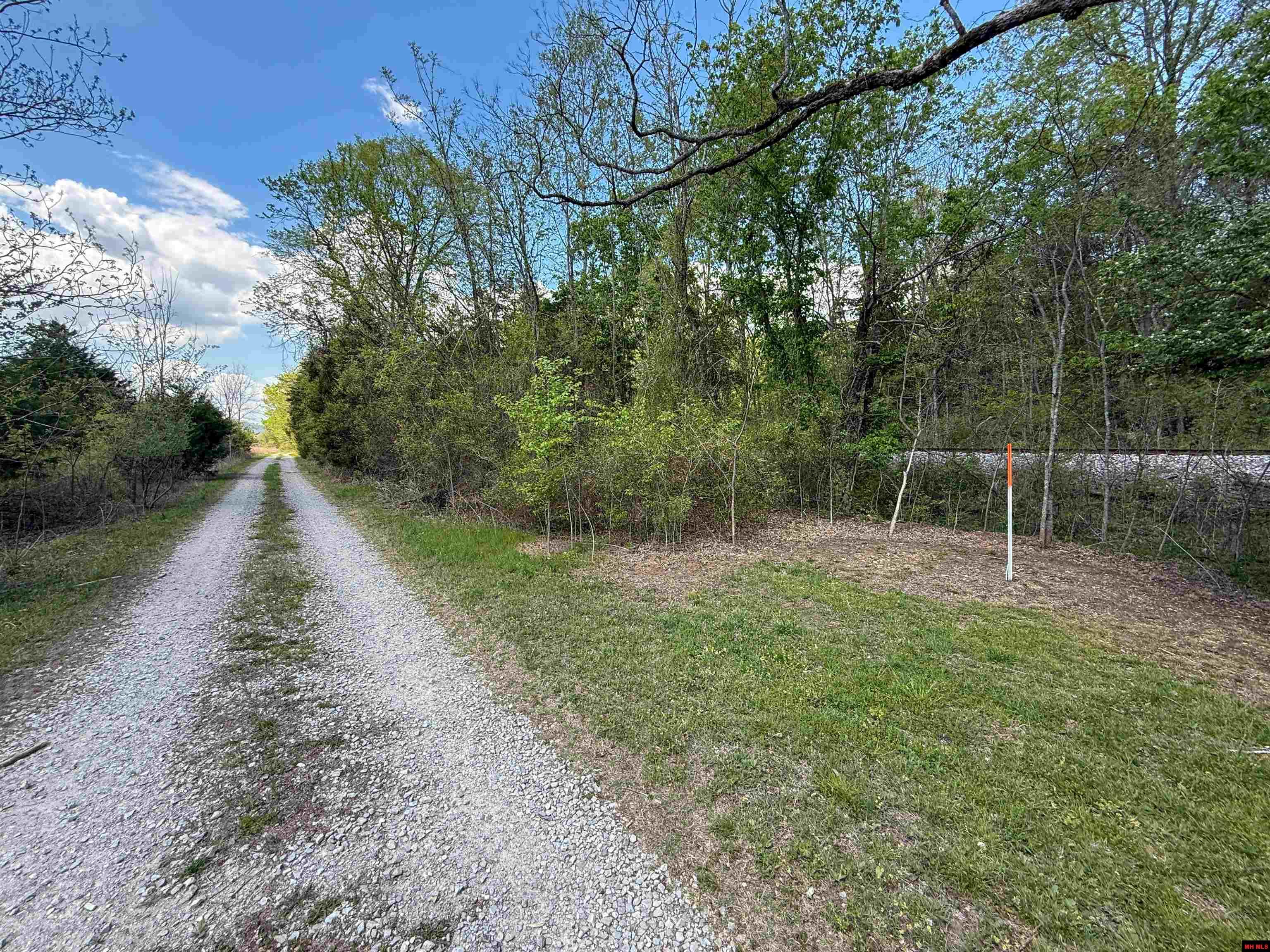 002-09569-000 Rivers Edge Place