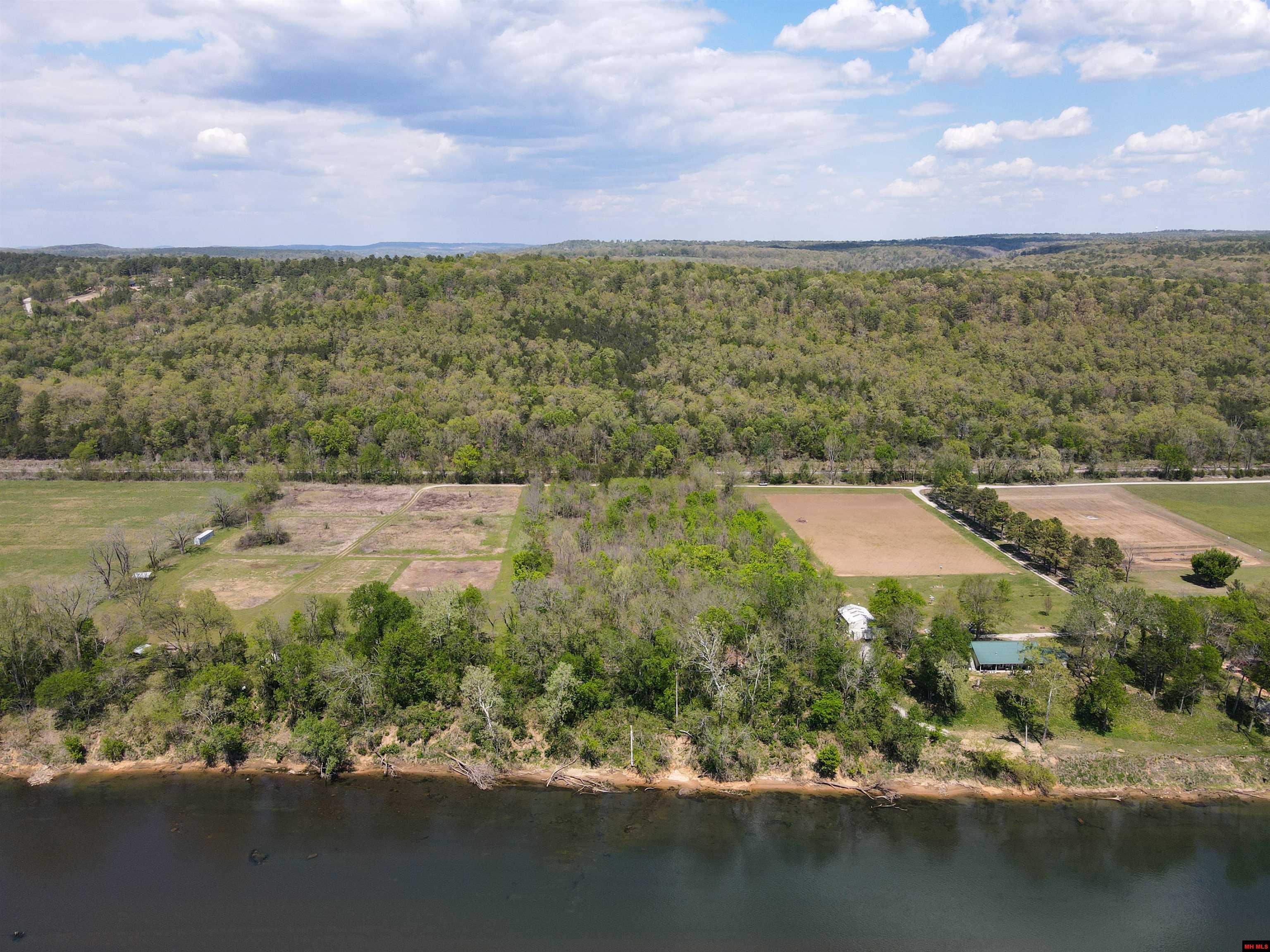 002-09569-000 Rivers Edge Place