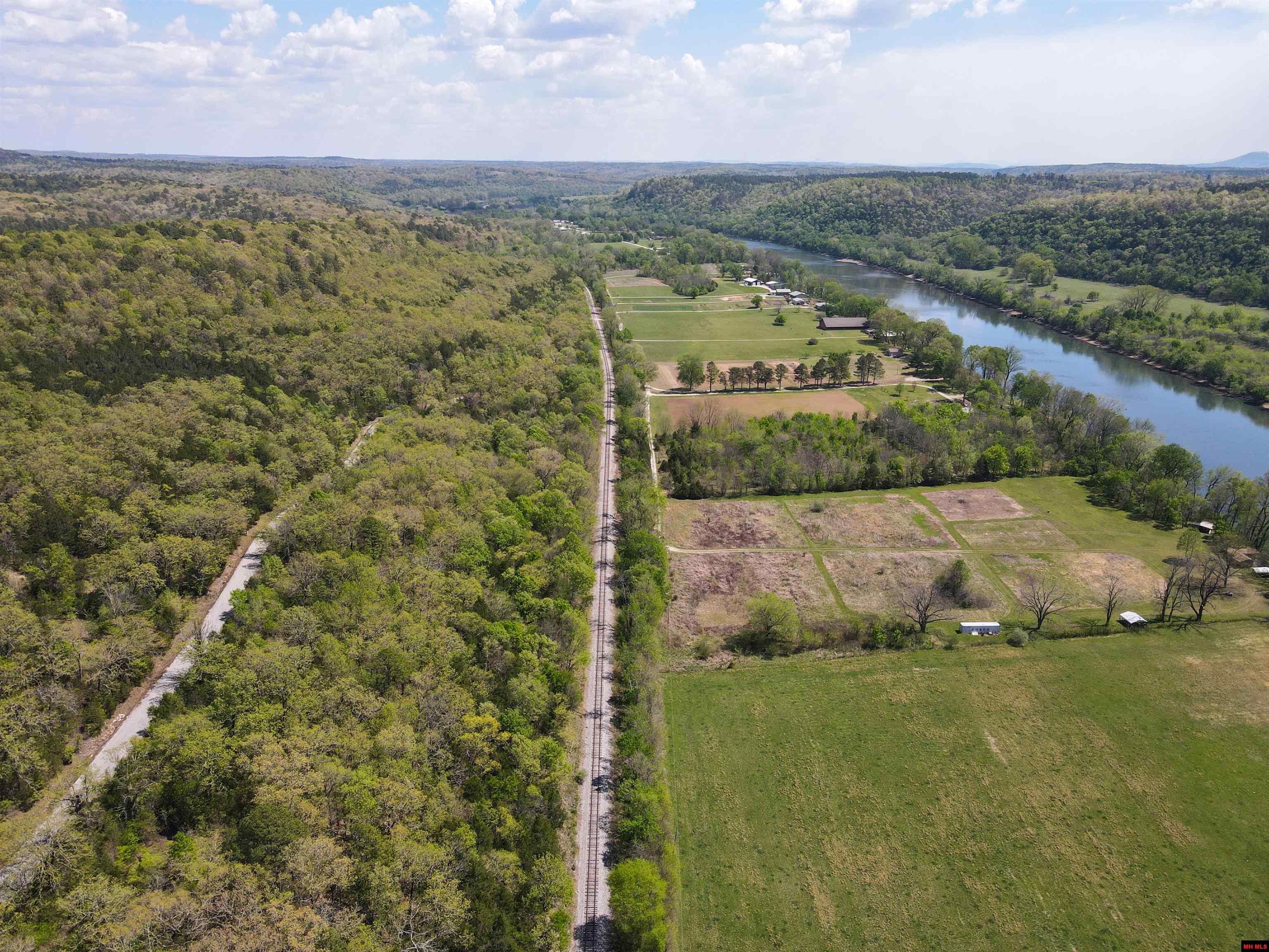 002-09569-000 Rivers Edge Place