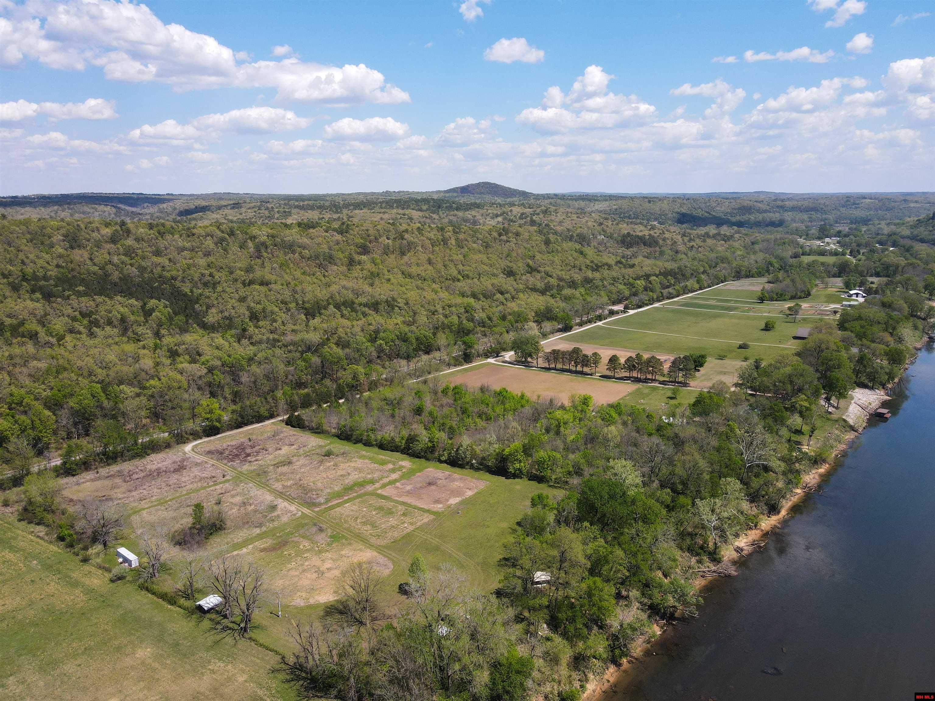 002-09569-000 Rivers Edge Place