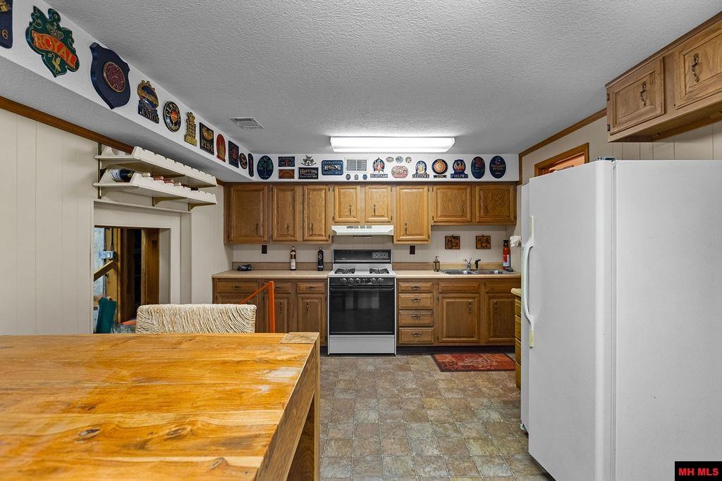 2015 FULLER Mountain Home, AR