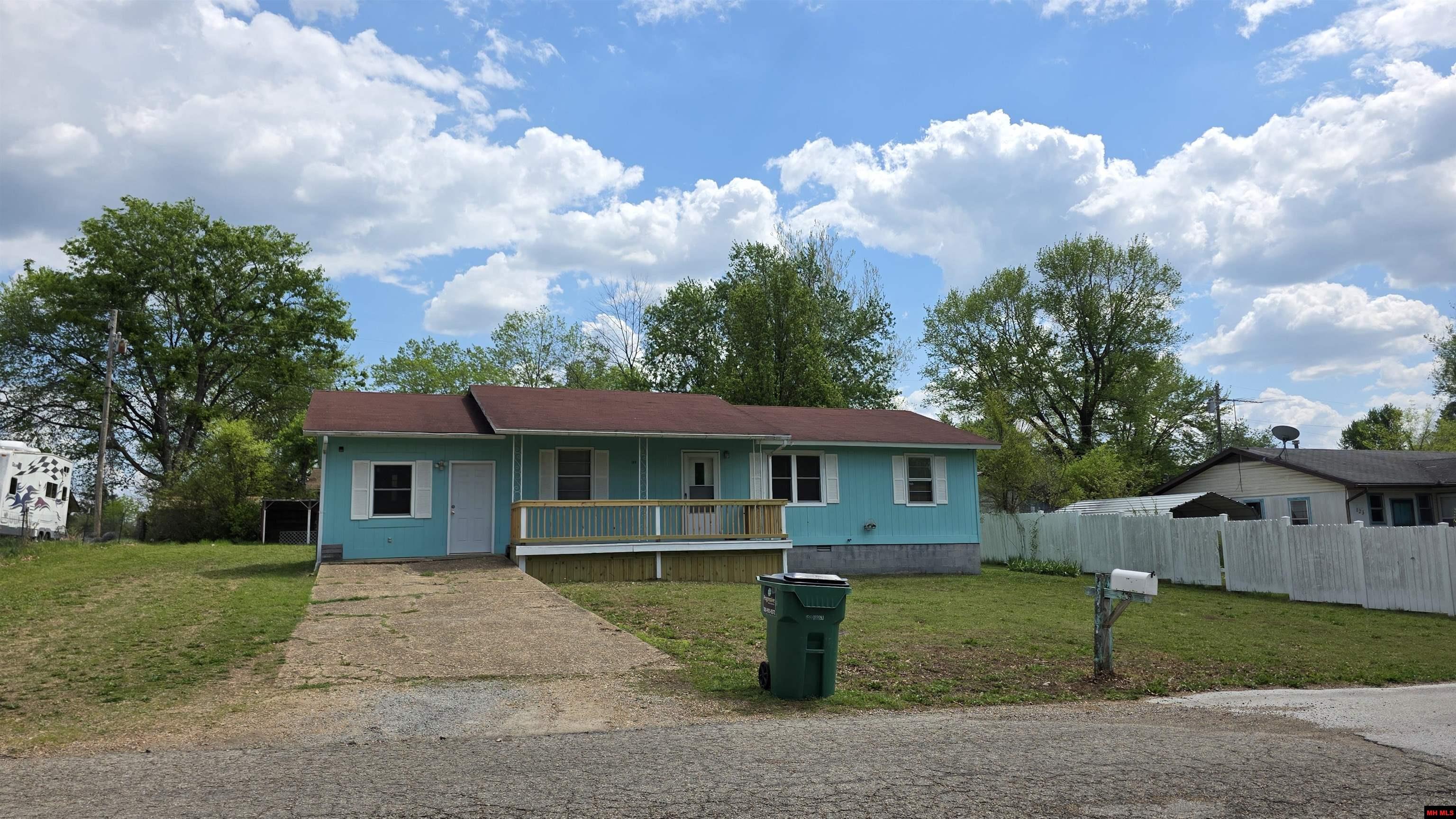 119 W JOHNSON DRIVE Flippin, AR 72634