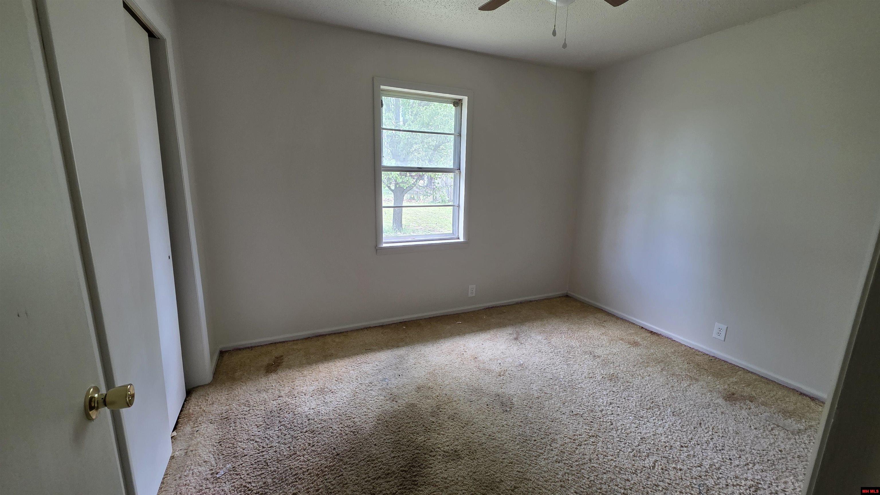 119 W JOHNSON DRIVE Flippin, AR 72634