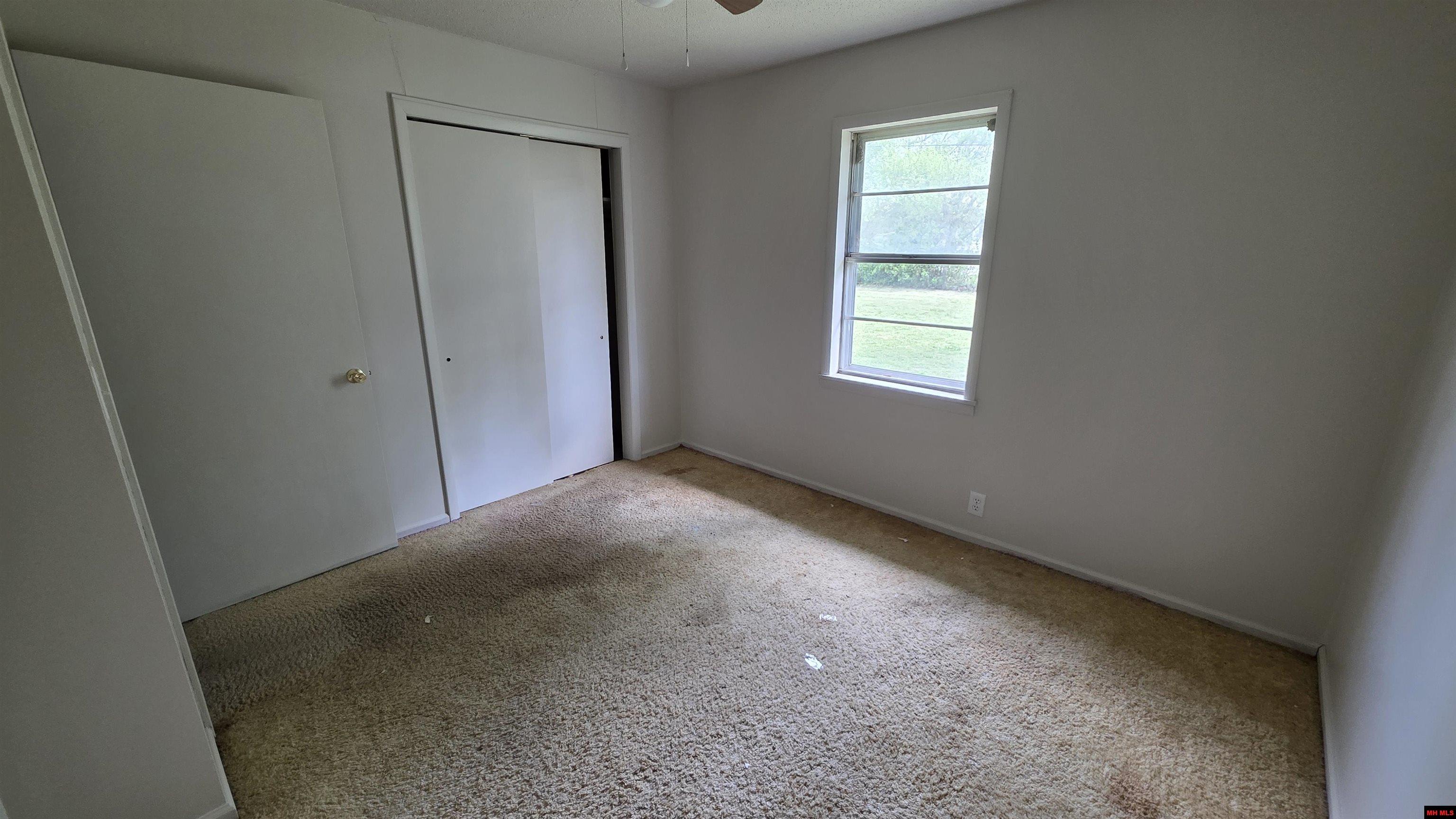 119 W JOHNSON DRIVE Flippin, AR 72634