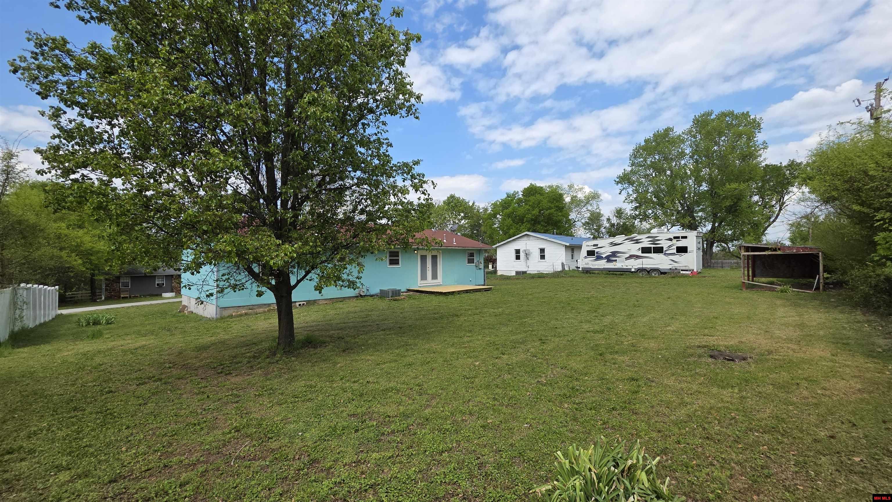 119 W JOHNSON DRIVE Flippin, AR 72634