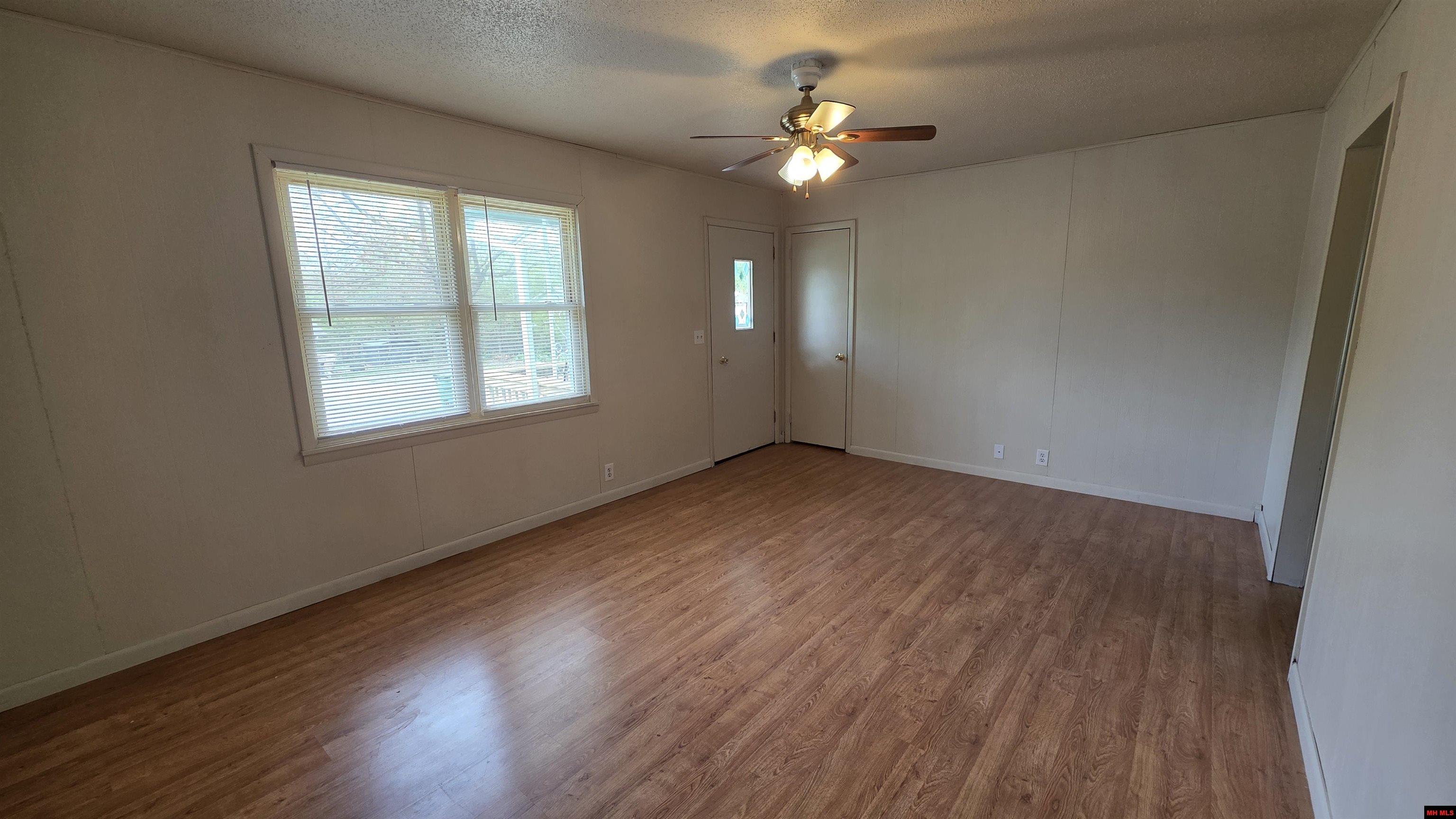 119 W JOHNSON DRIVE Flippin, AR 72634