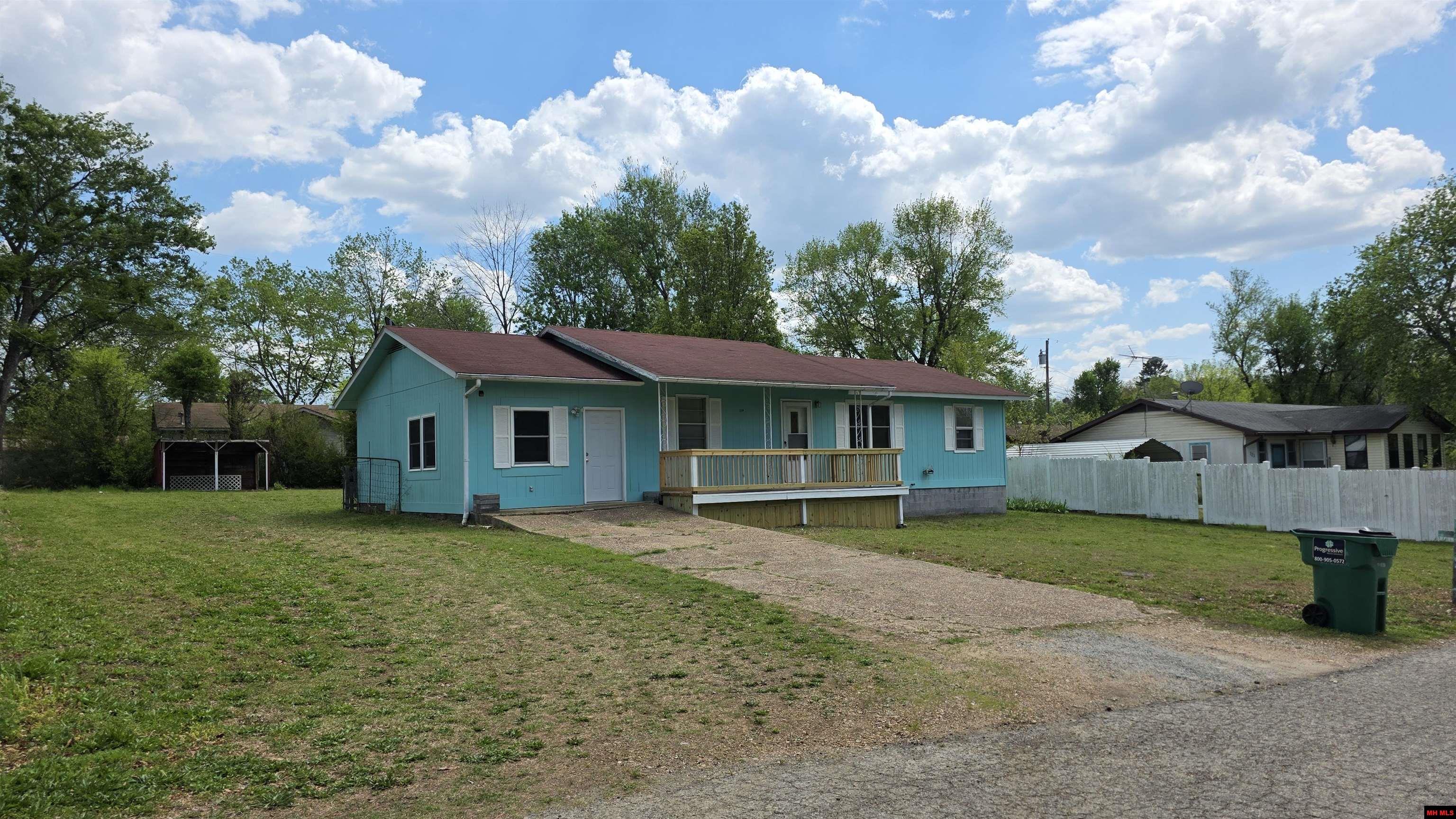 119 W JOHNSON DRIVE Flippin, AR 72634