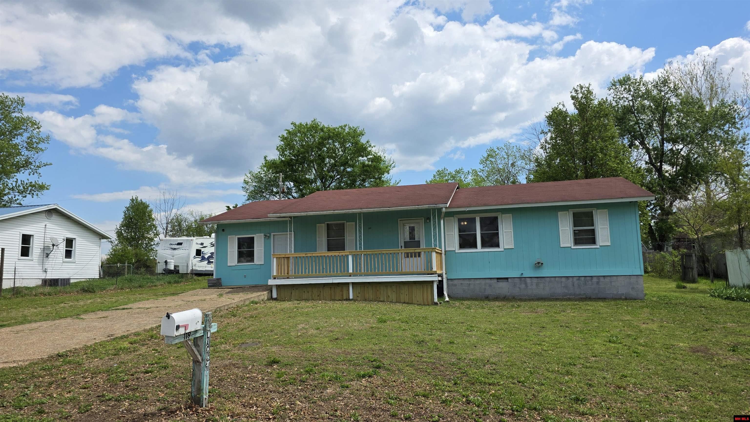 119 W JOHNSON DRIVE Flippin, AR 72634