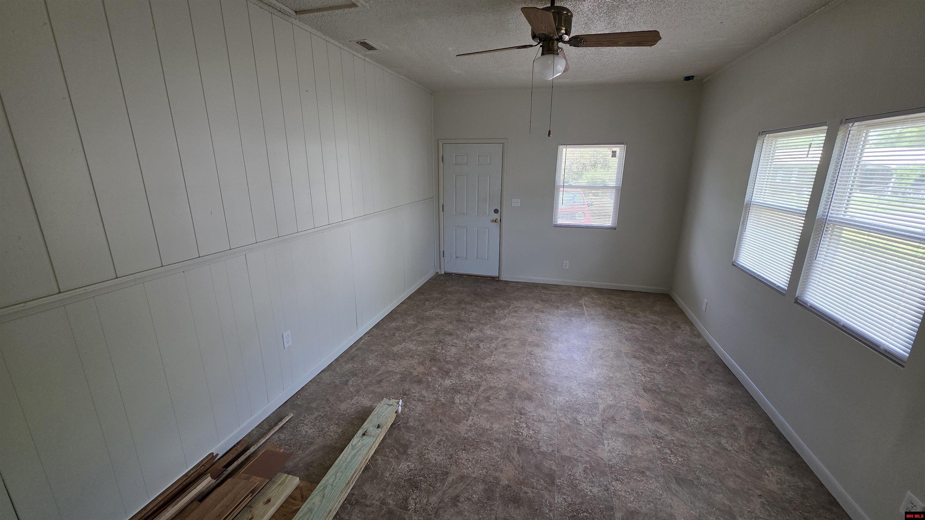 119 W JOHNSON DRIVE Flippin, AR 72634