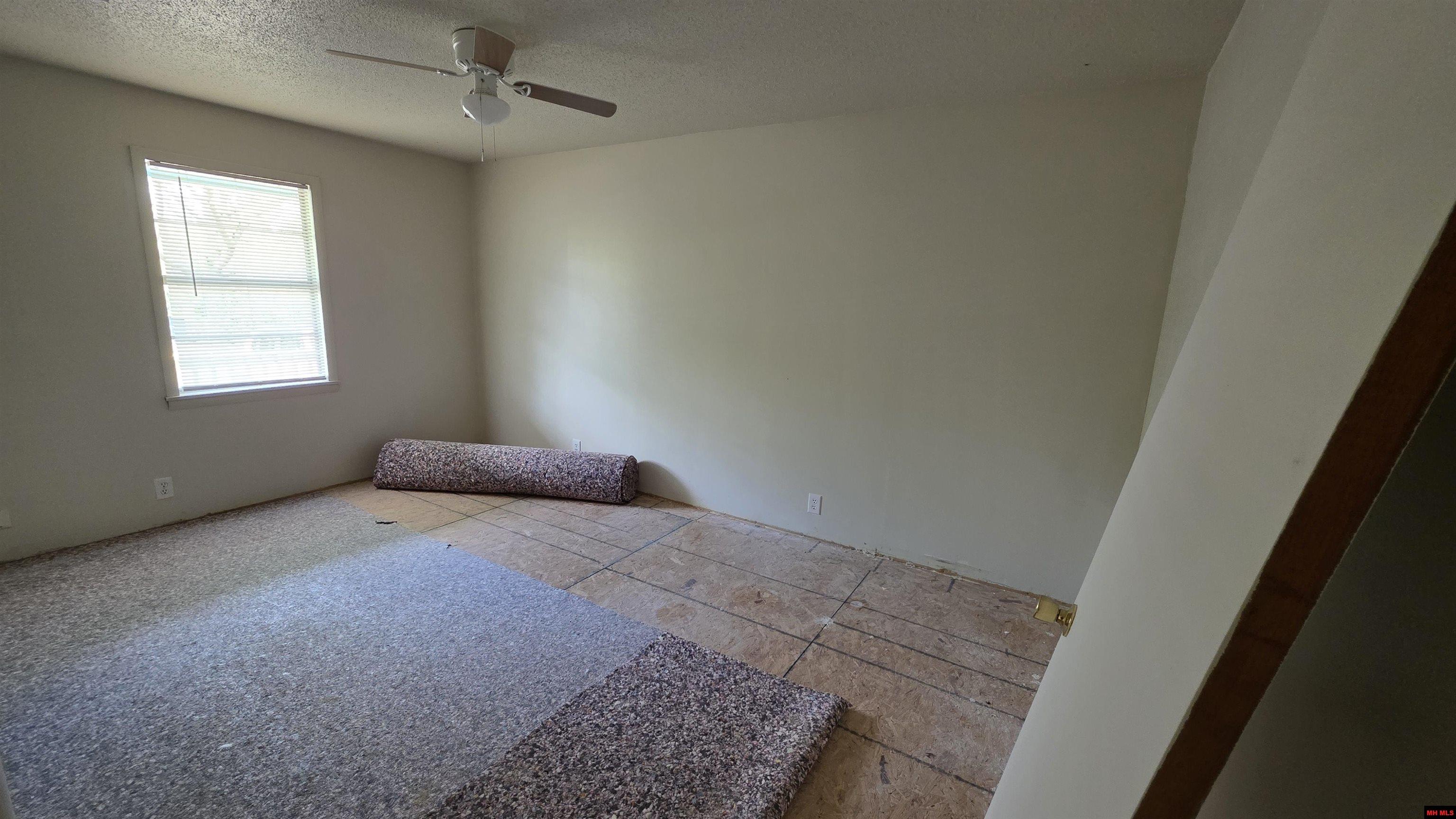 119 W JOHNSON DRIVE Flippin, AR 72634