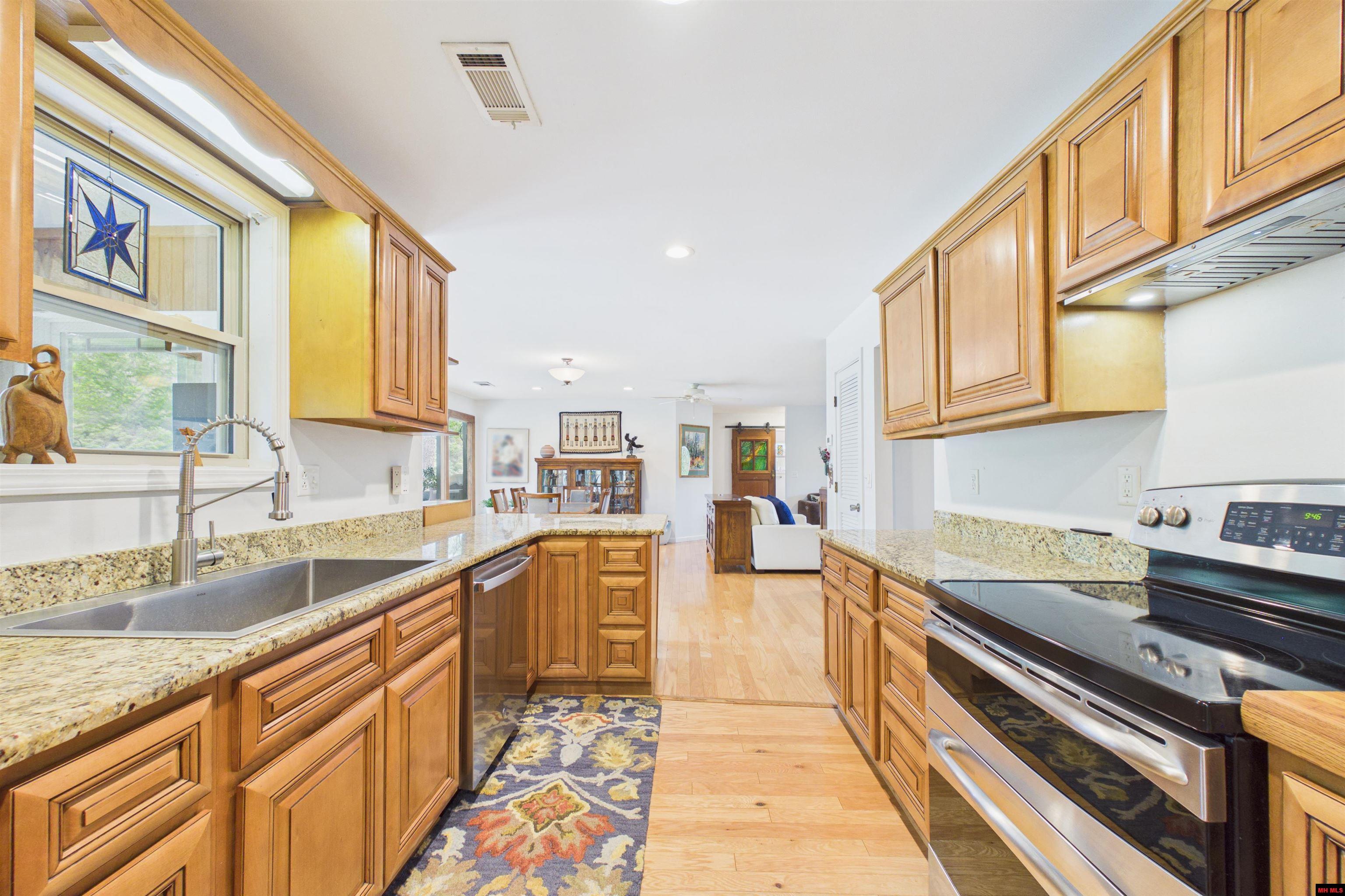 2752 Riverview Drive