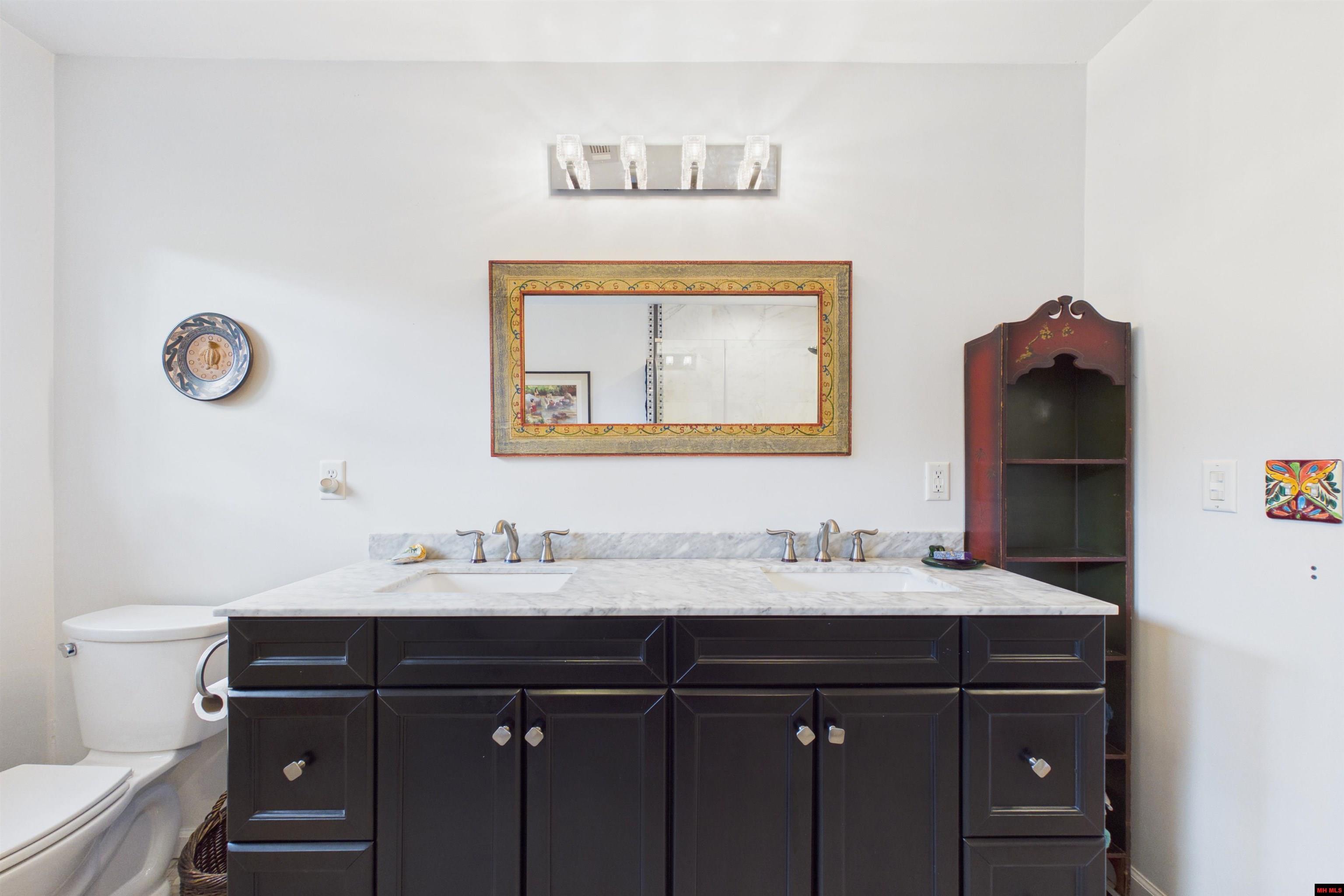 2752 Riverview Drive