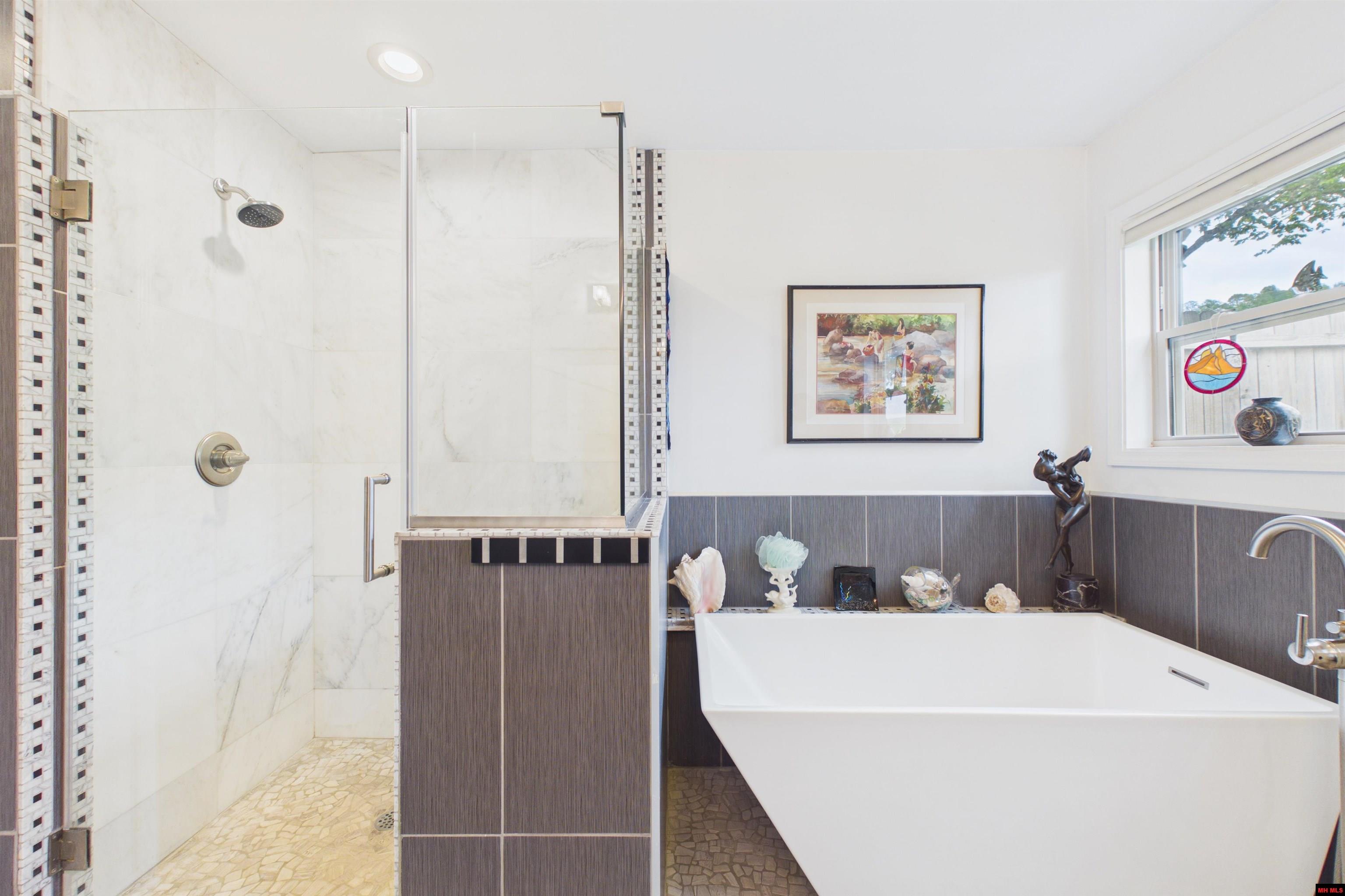 2752 Riverview Drive