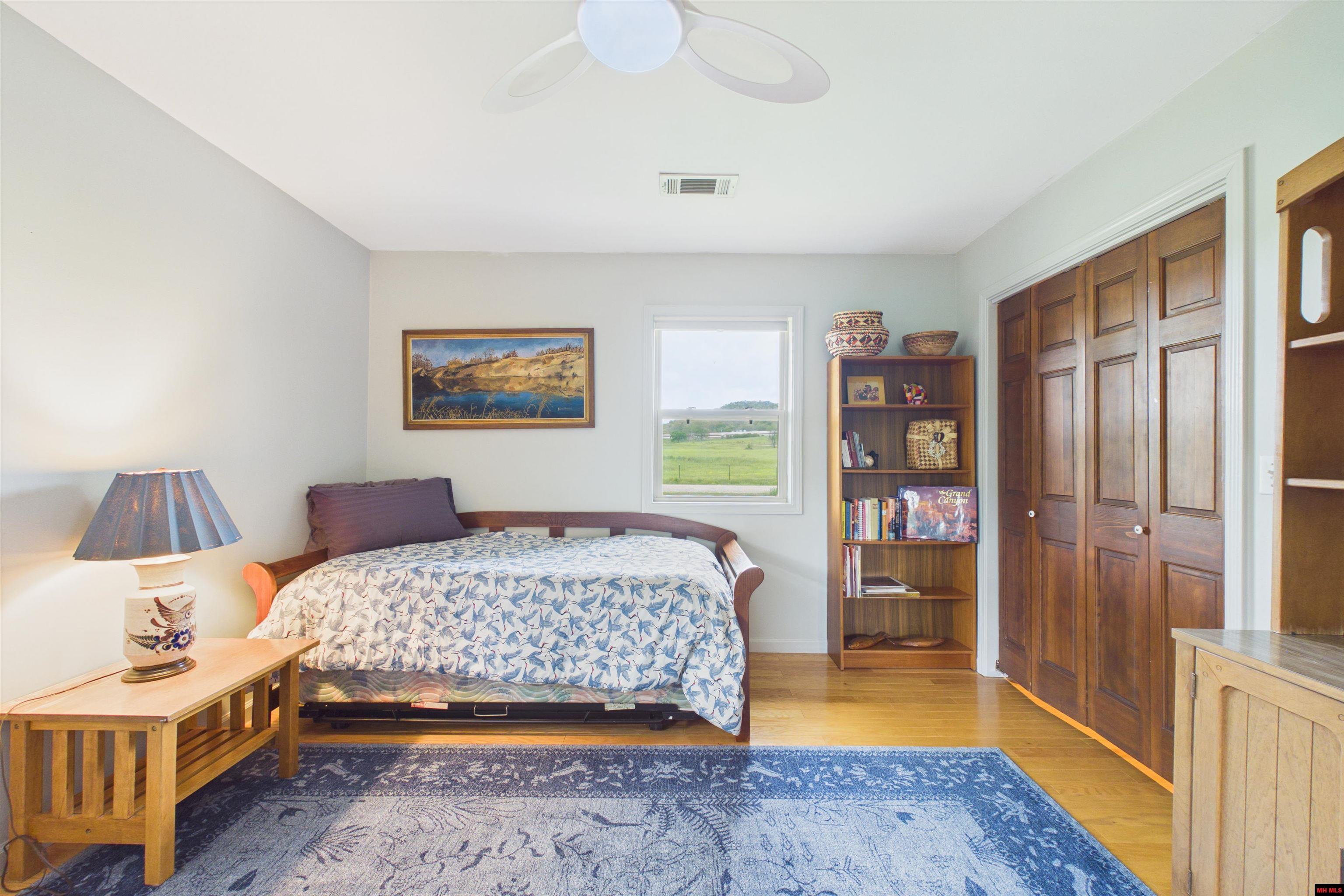 2752 Riverview Drive