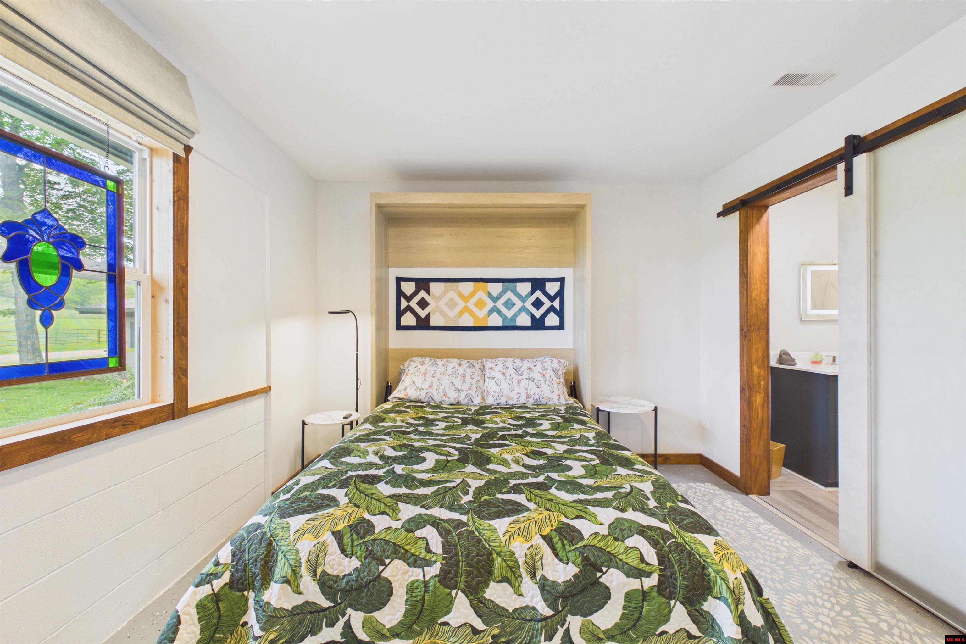 2752 Riverview Drive