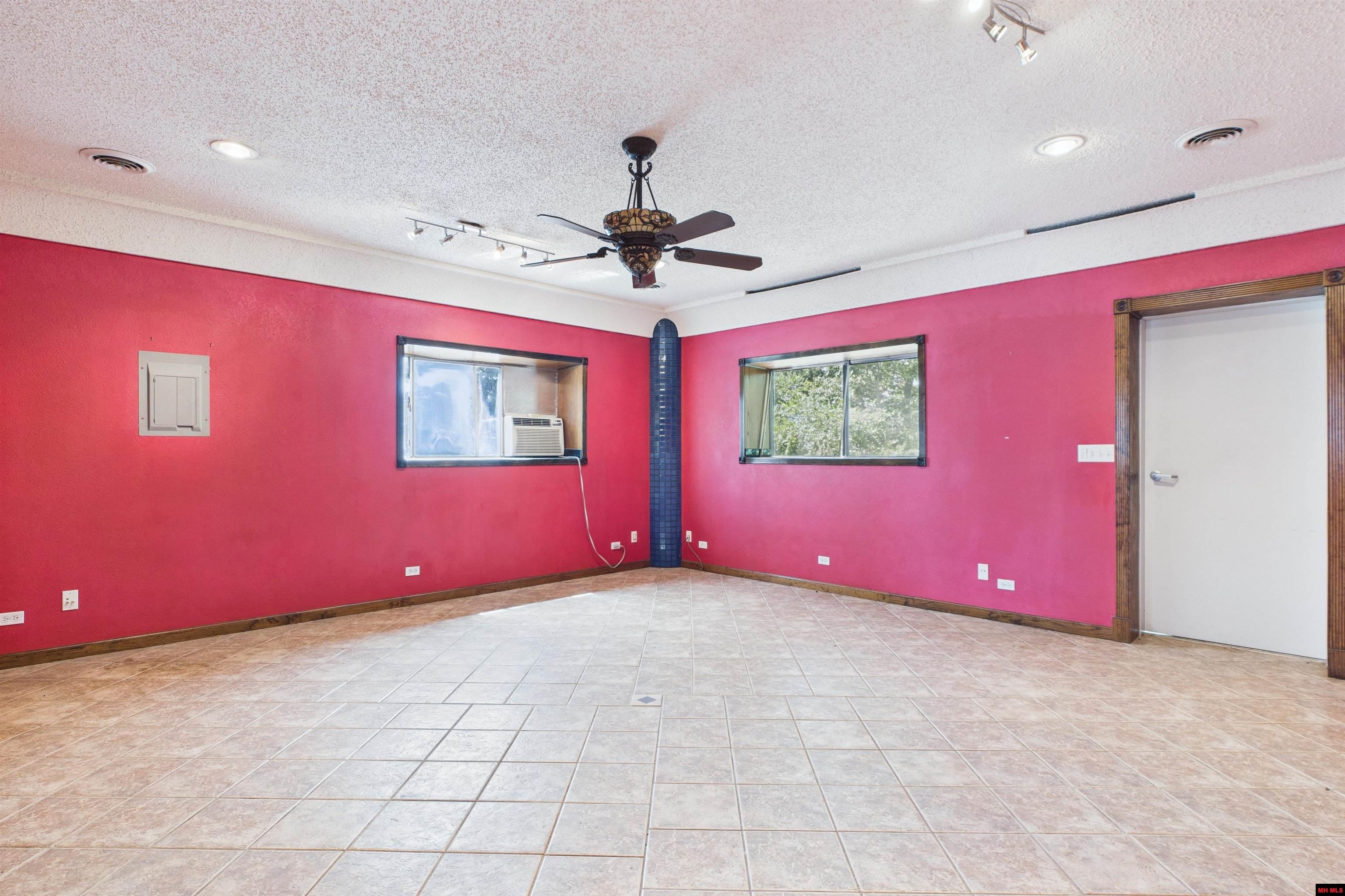 85 EVERGREEN LANE Mountain Home, AR 72653