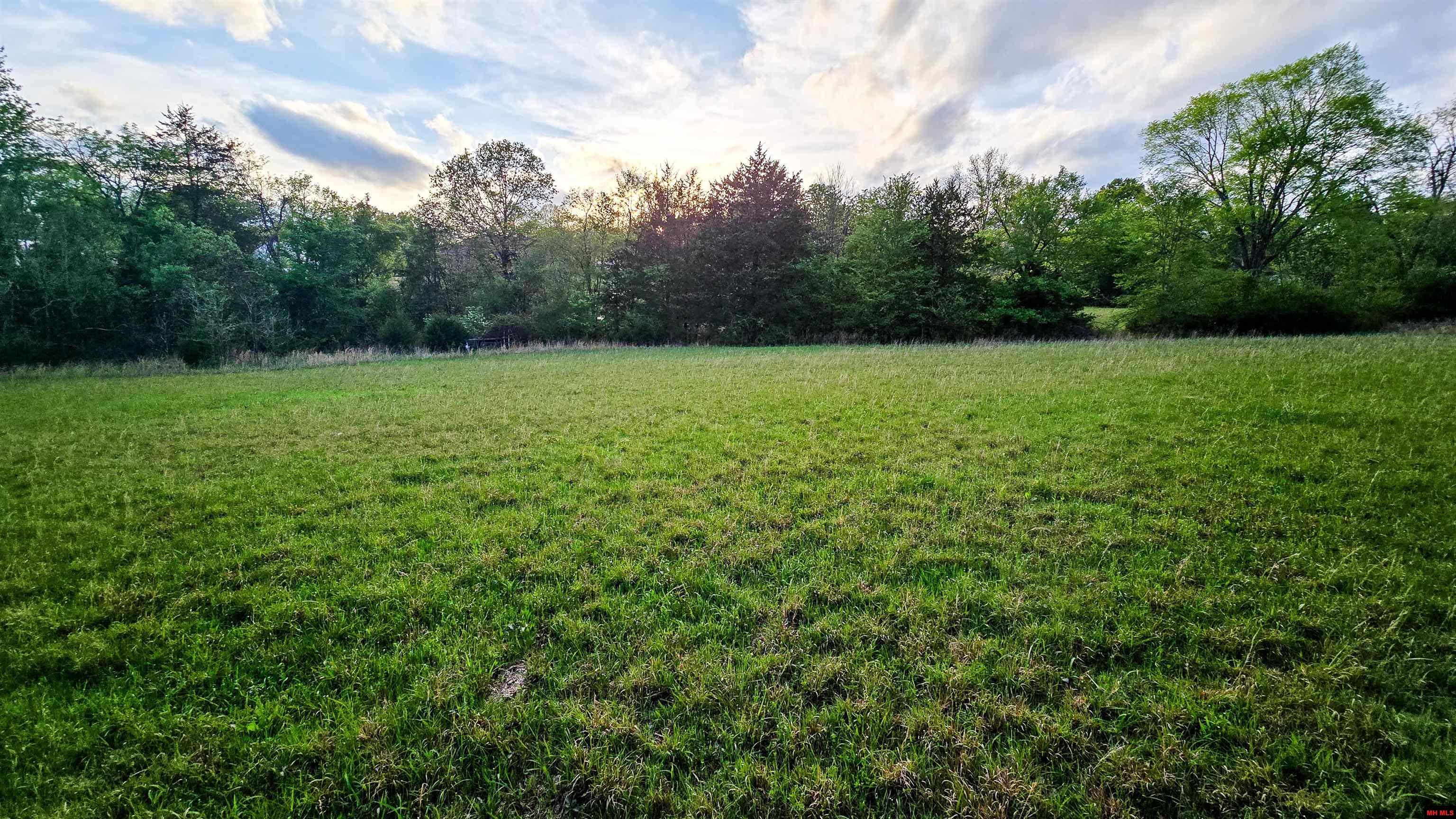 001-05726-003 Heritage Road