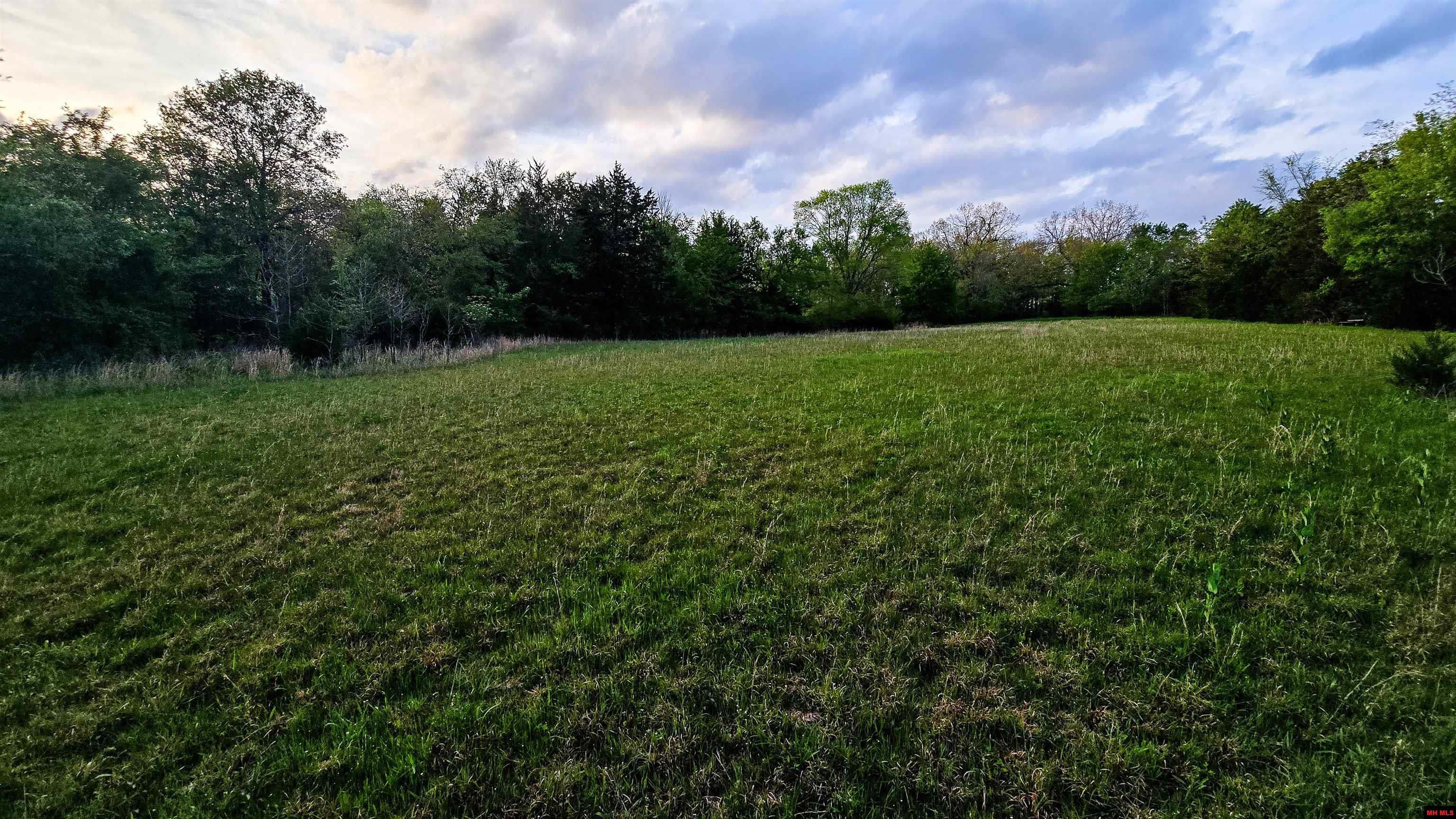 001-05726-003 Heritage Road