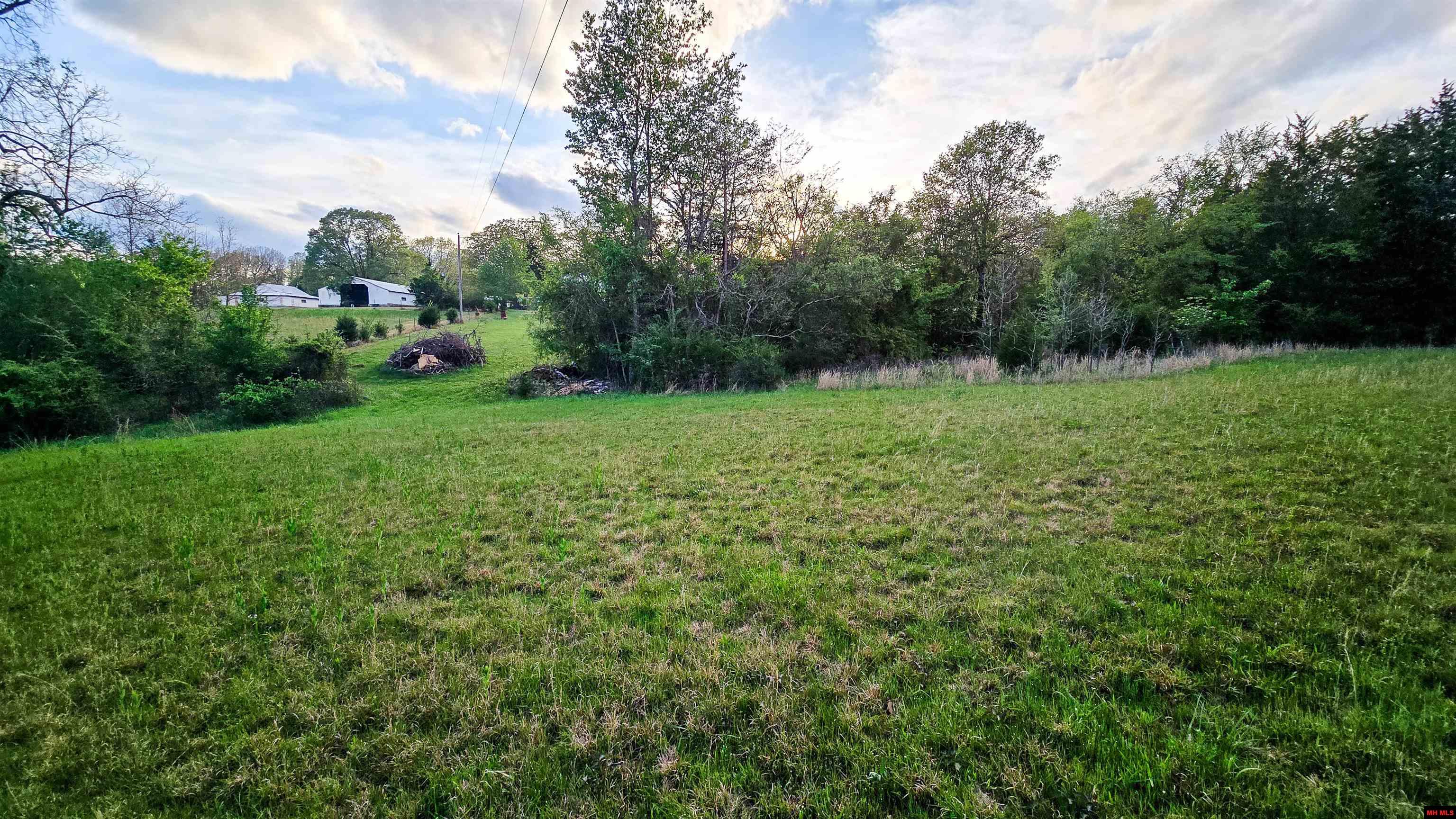 001-05726-003 Heritage Road