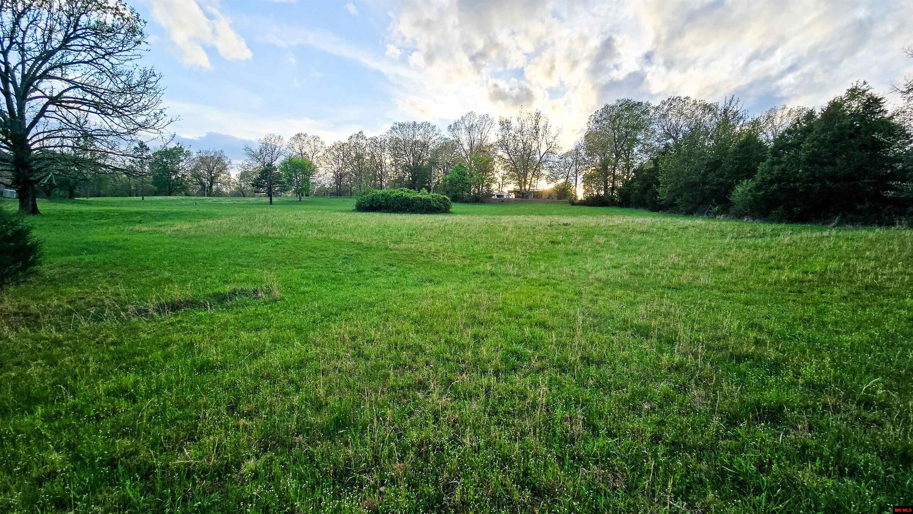 001-05726-003 Heritage Road