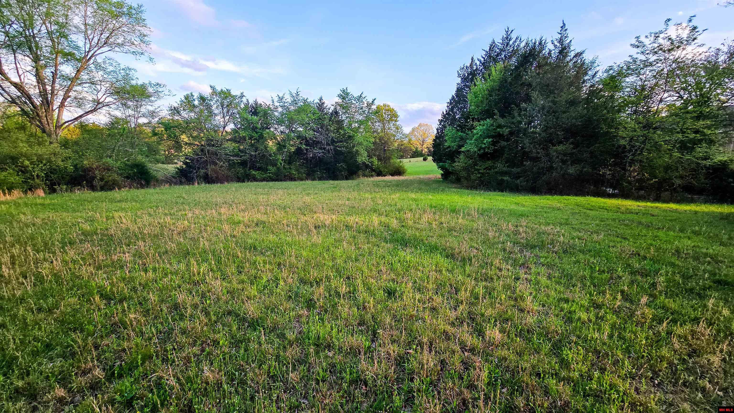 001-05726-003 Heritage Road