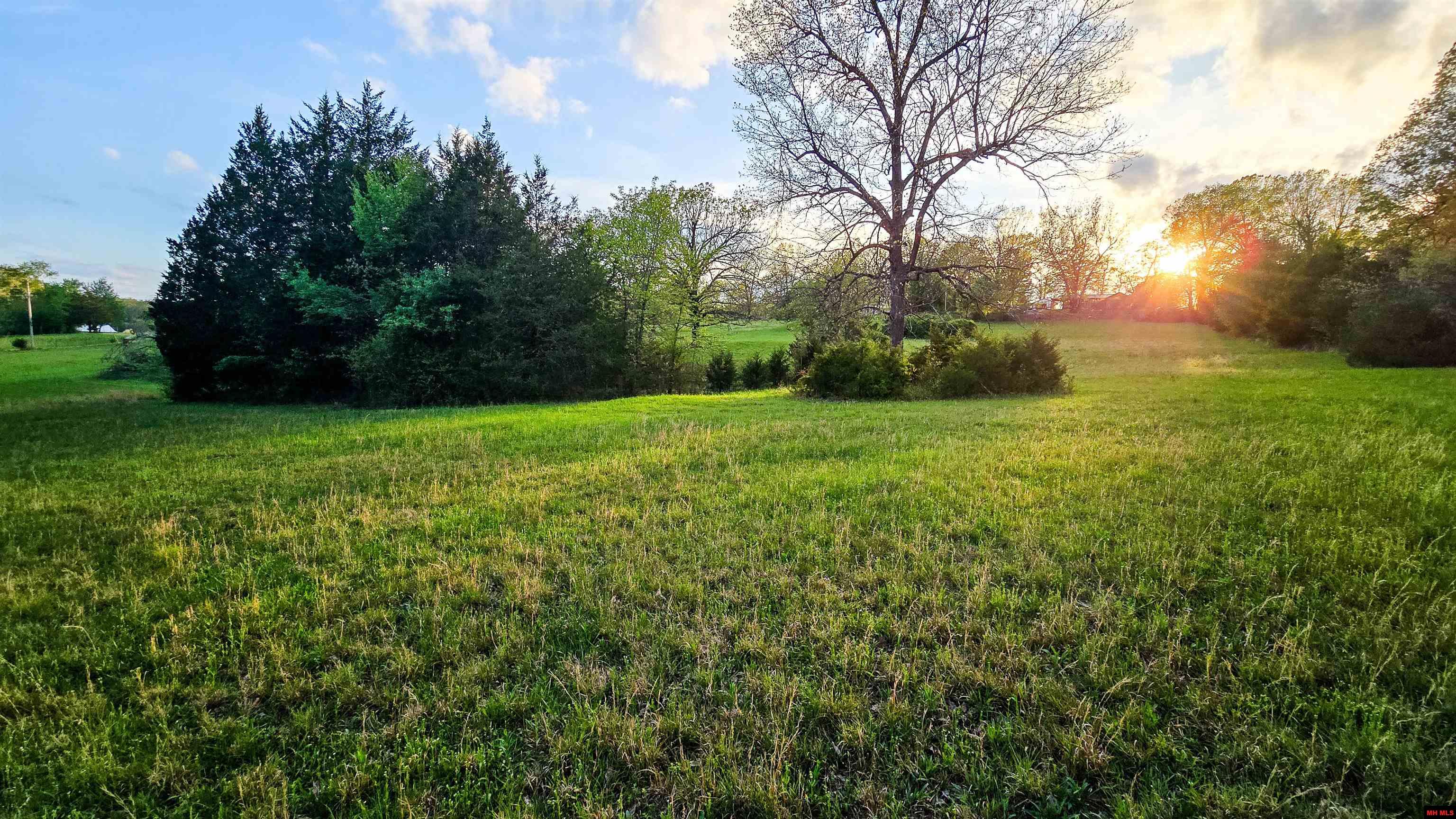 001-05726-003 Heritage Road