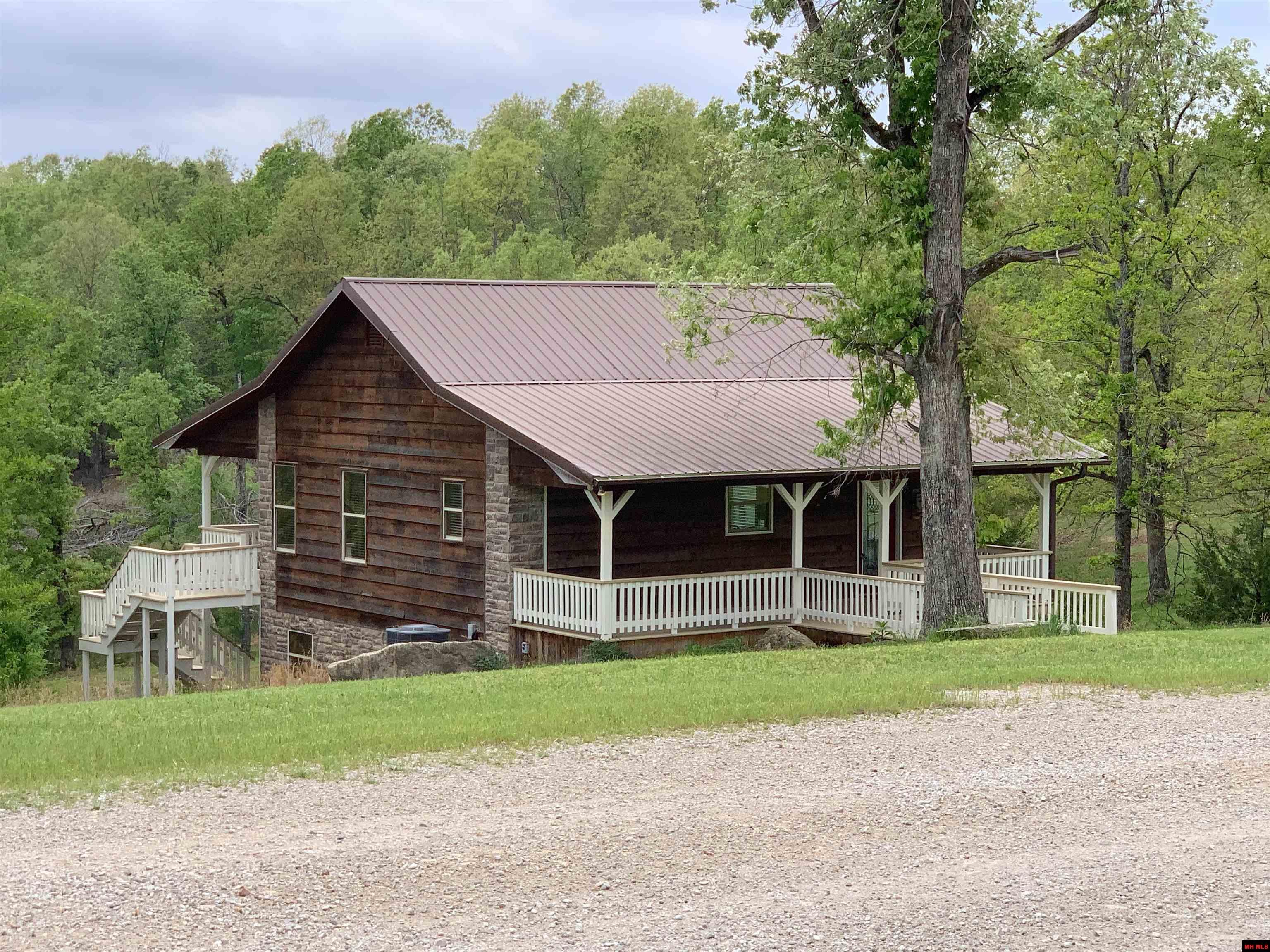 1461 Spotted Oak Road