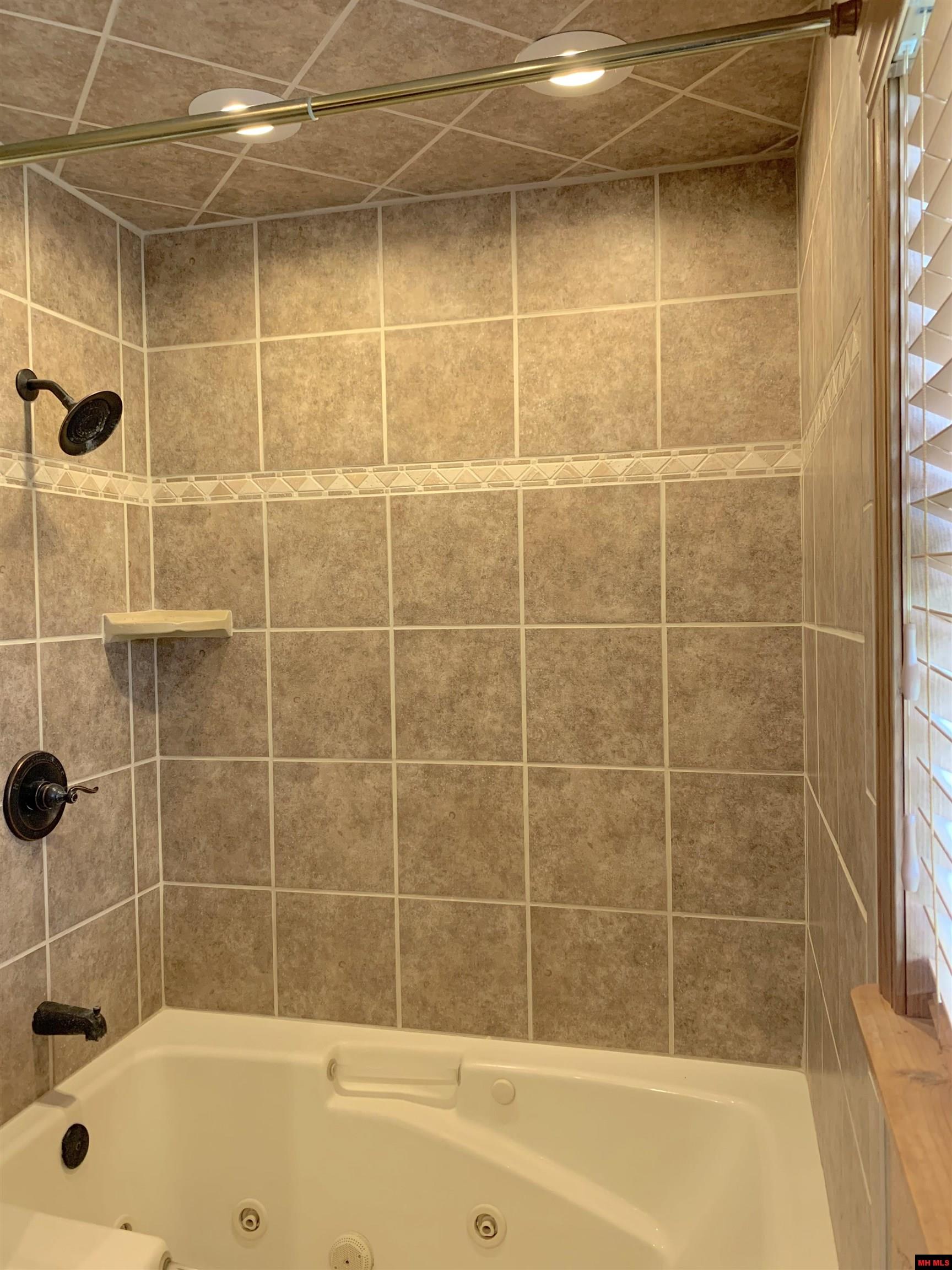 1461 Spotted Oak Road