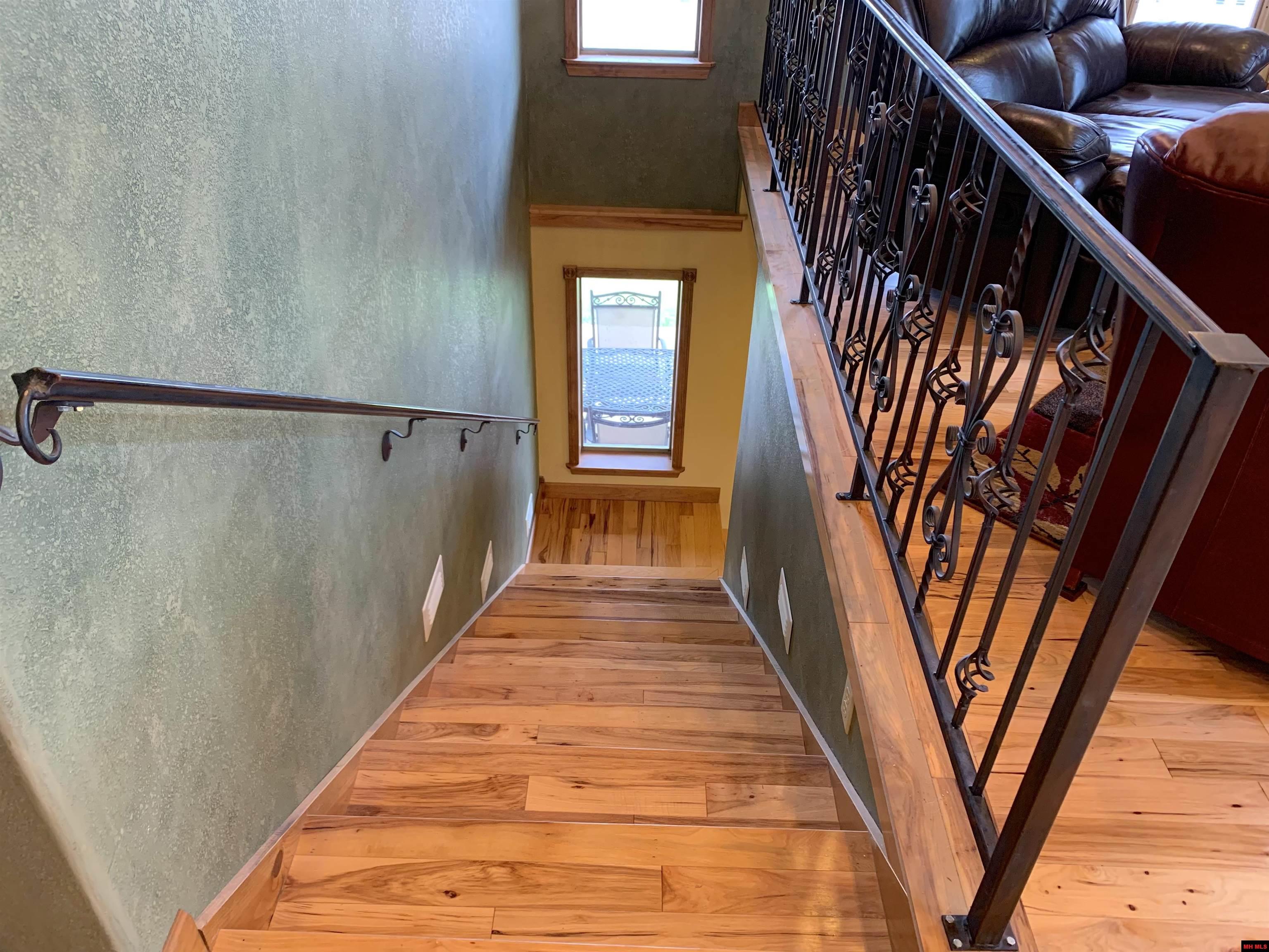 1461 Spotted Oak Road