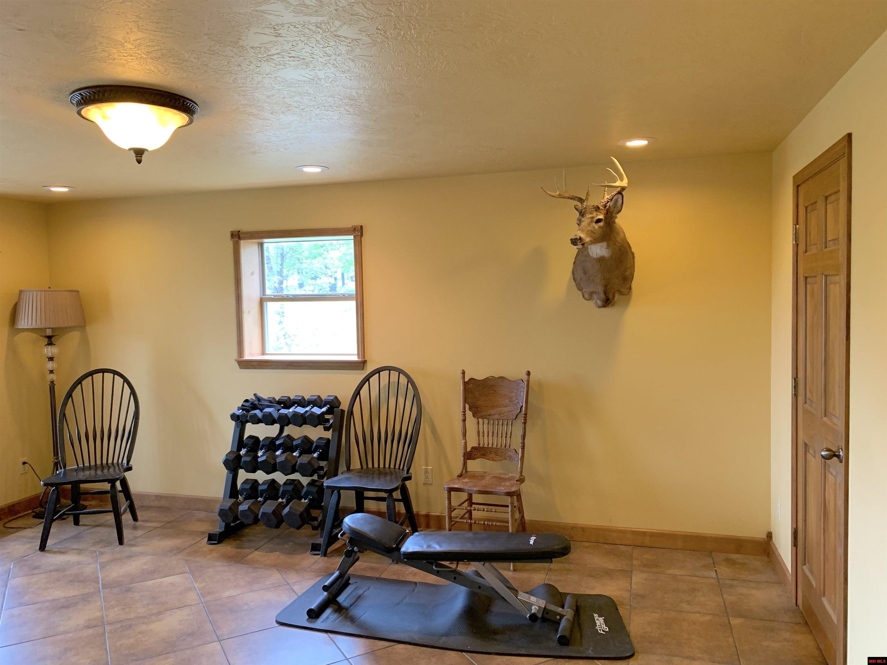 1461 Spotted Oak Road