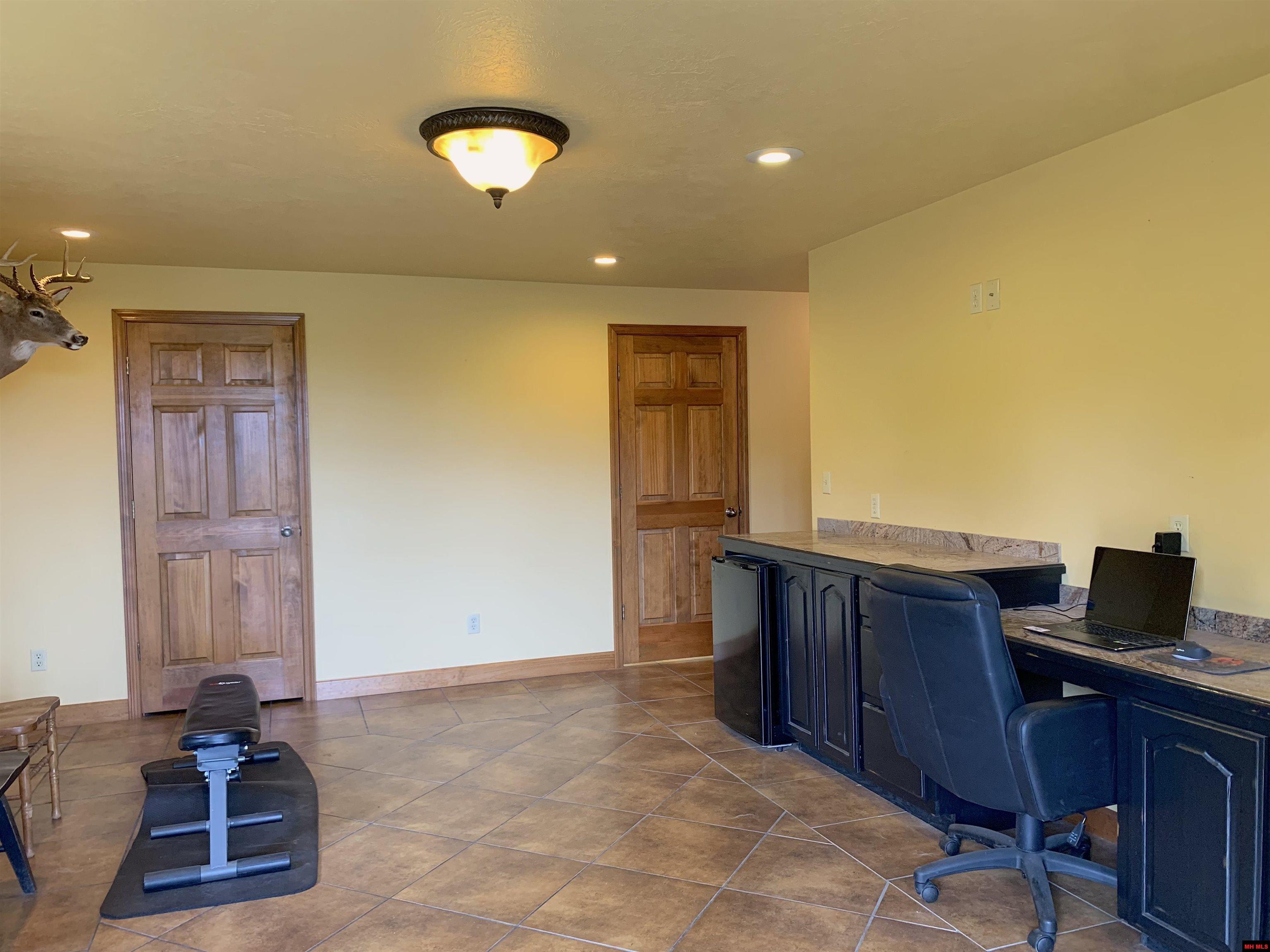 1461 Spotted Oak Road