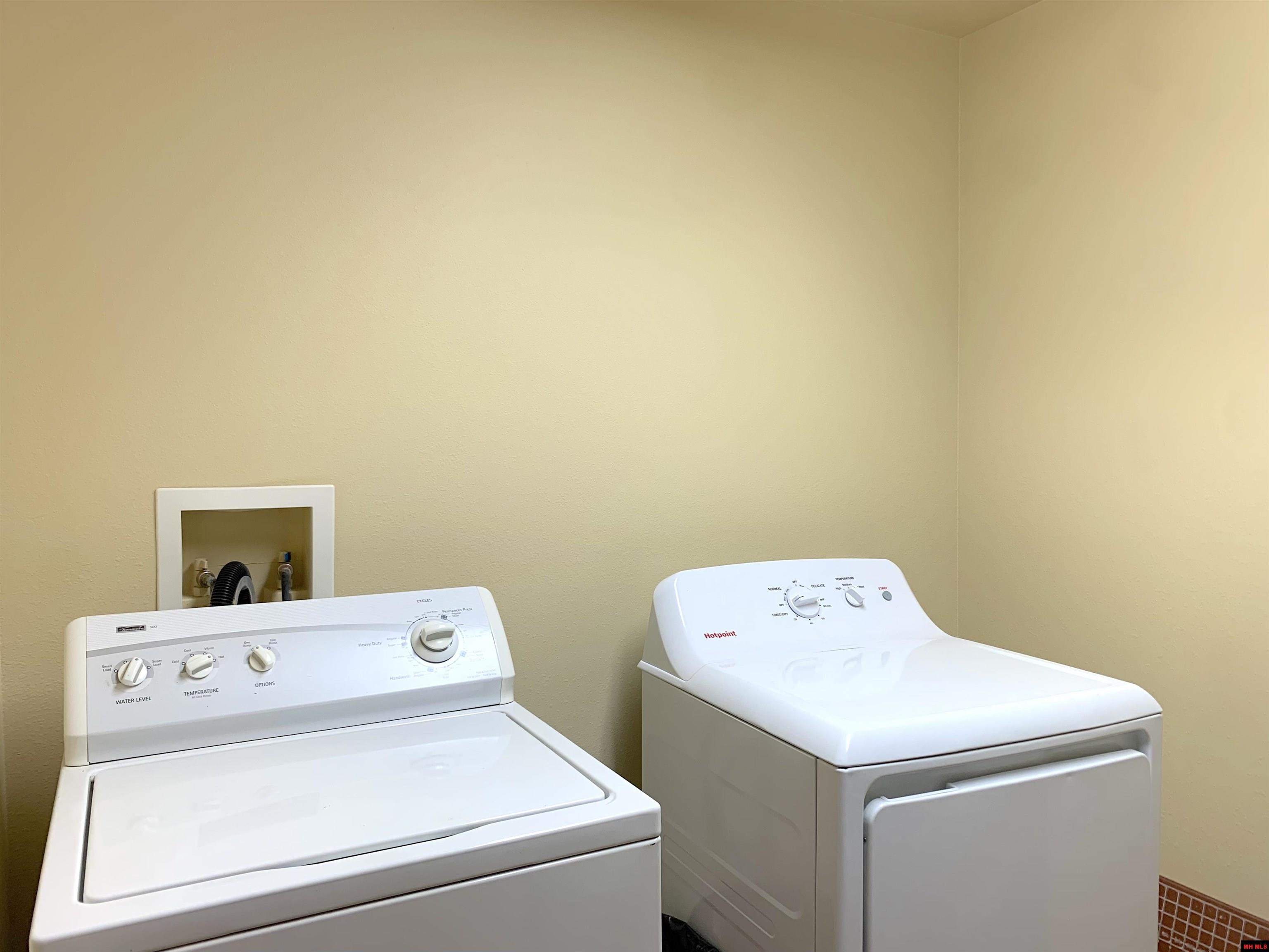 1461 Spotted Oak Road