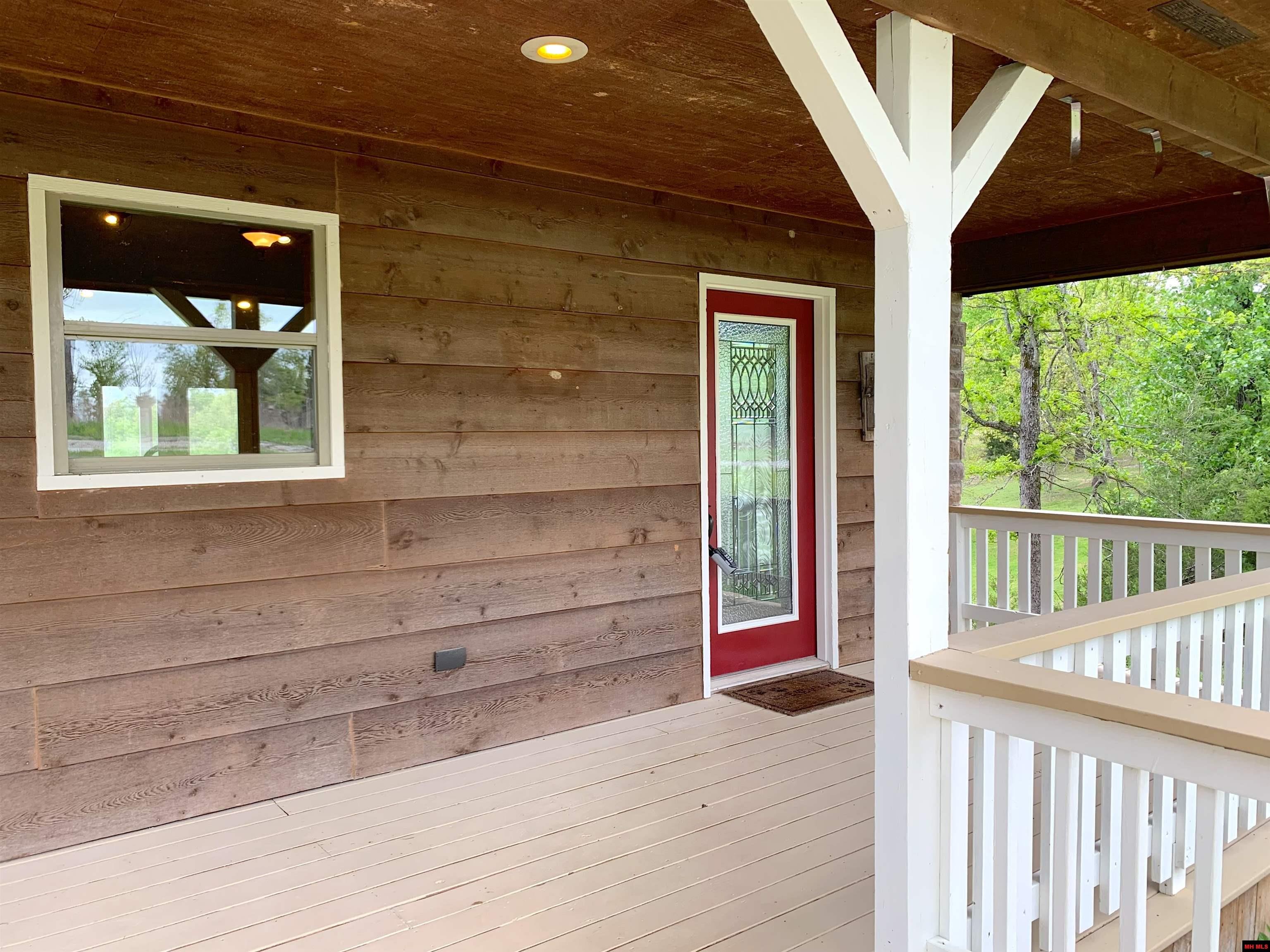 1461 Spotted Oak Road