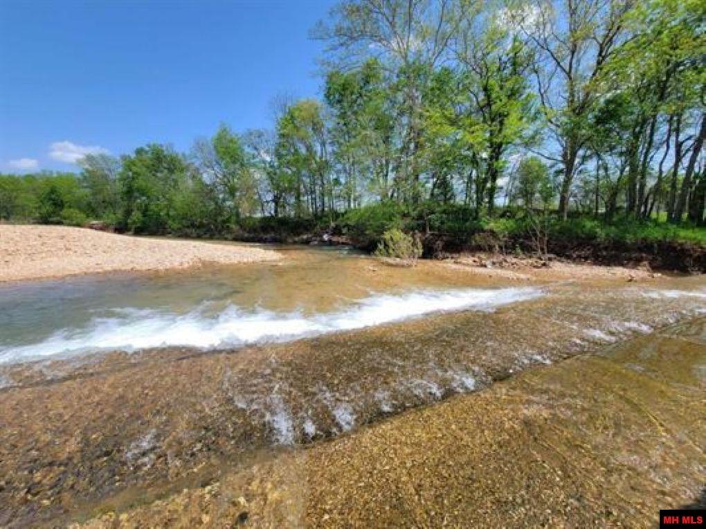 359 CR 138 Wasola, MO 65773