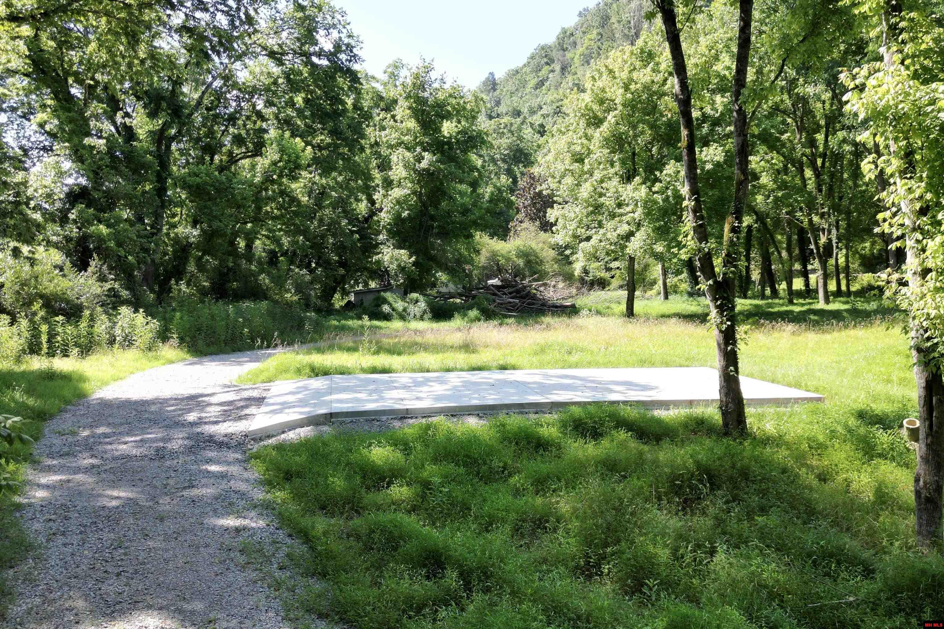 1566 Riverview Drive