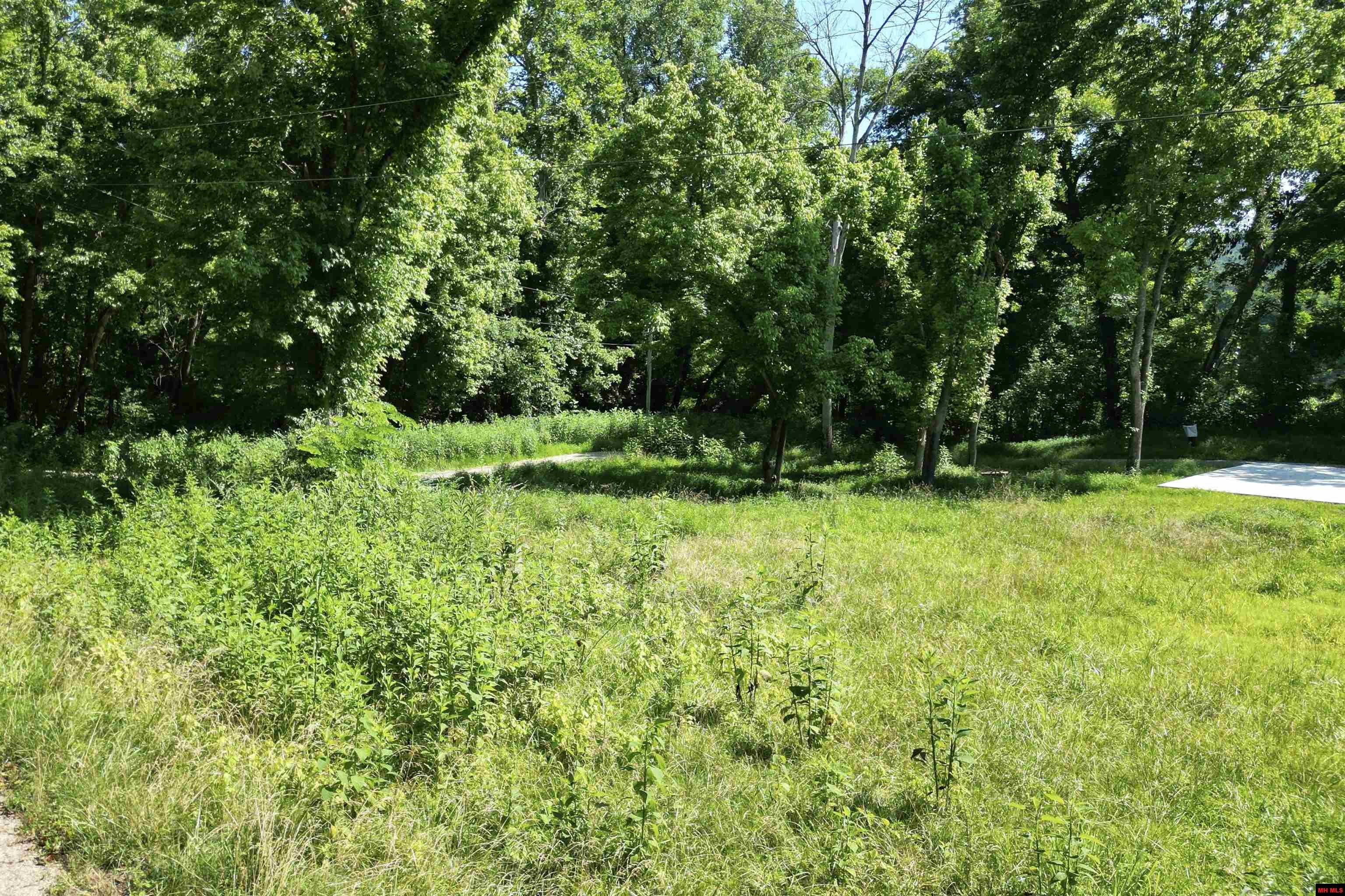 1566 Riverview Drive