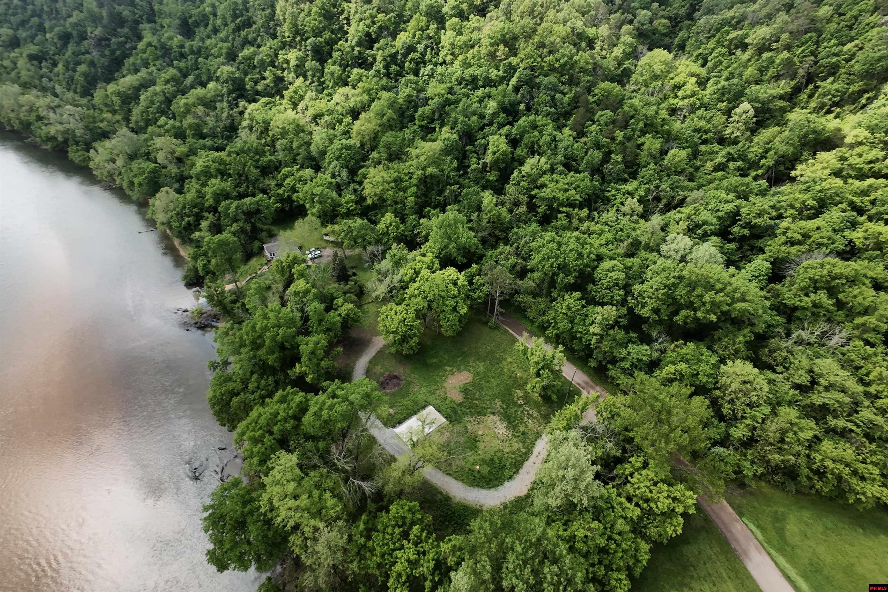 1566 Riverview Drive