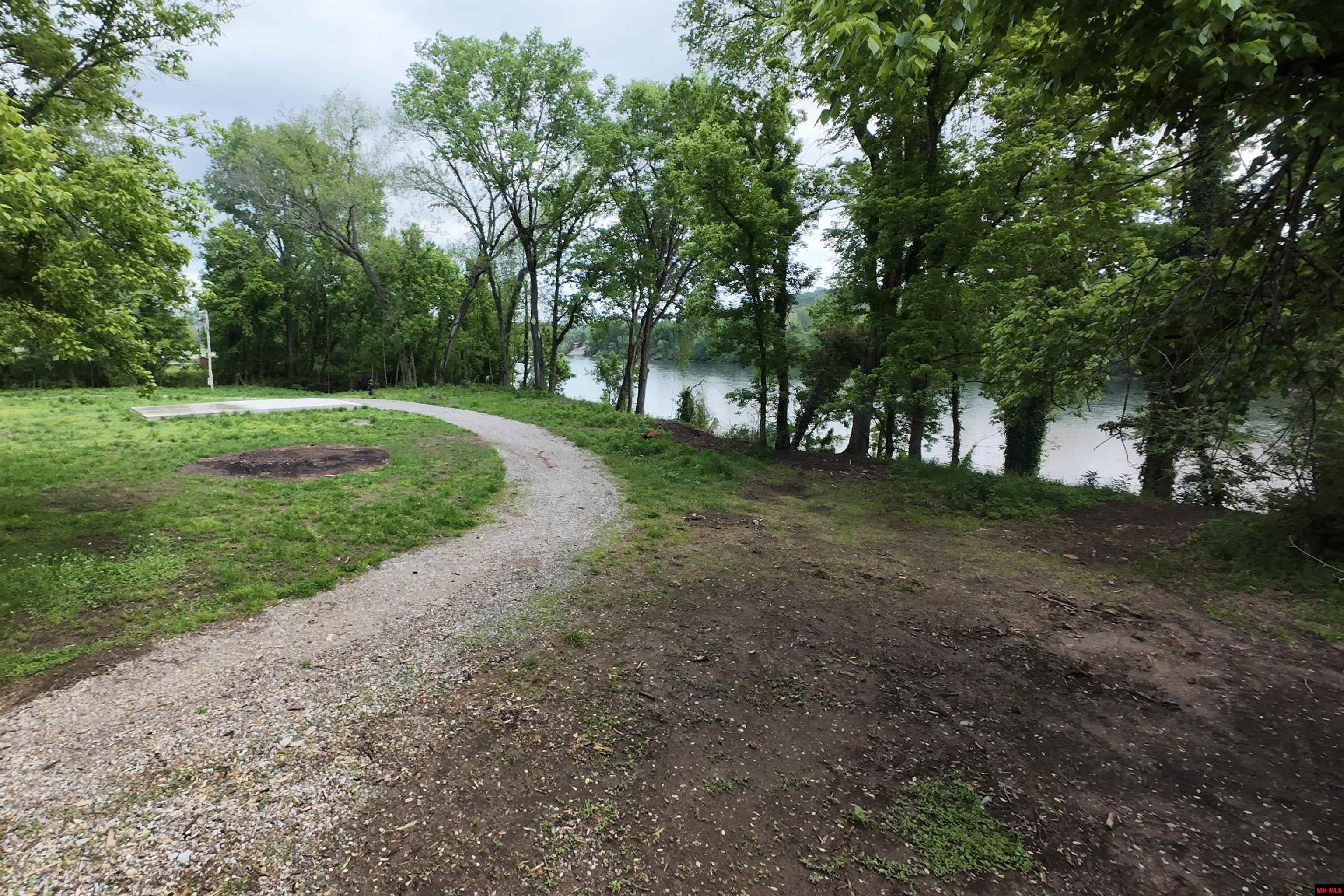 1566 Riverview Drive