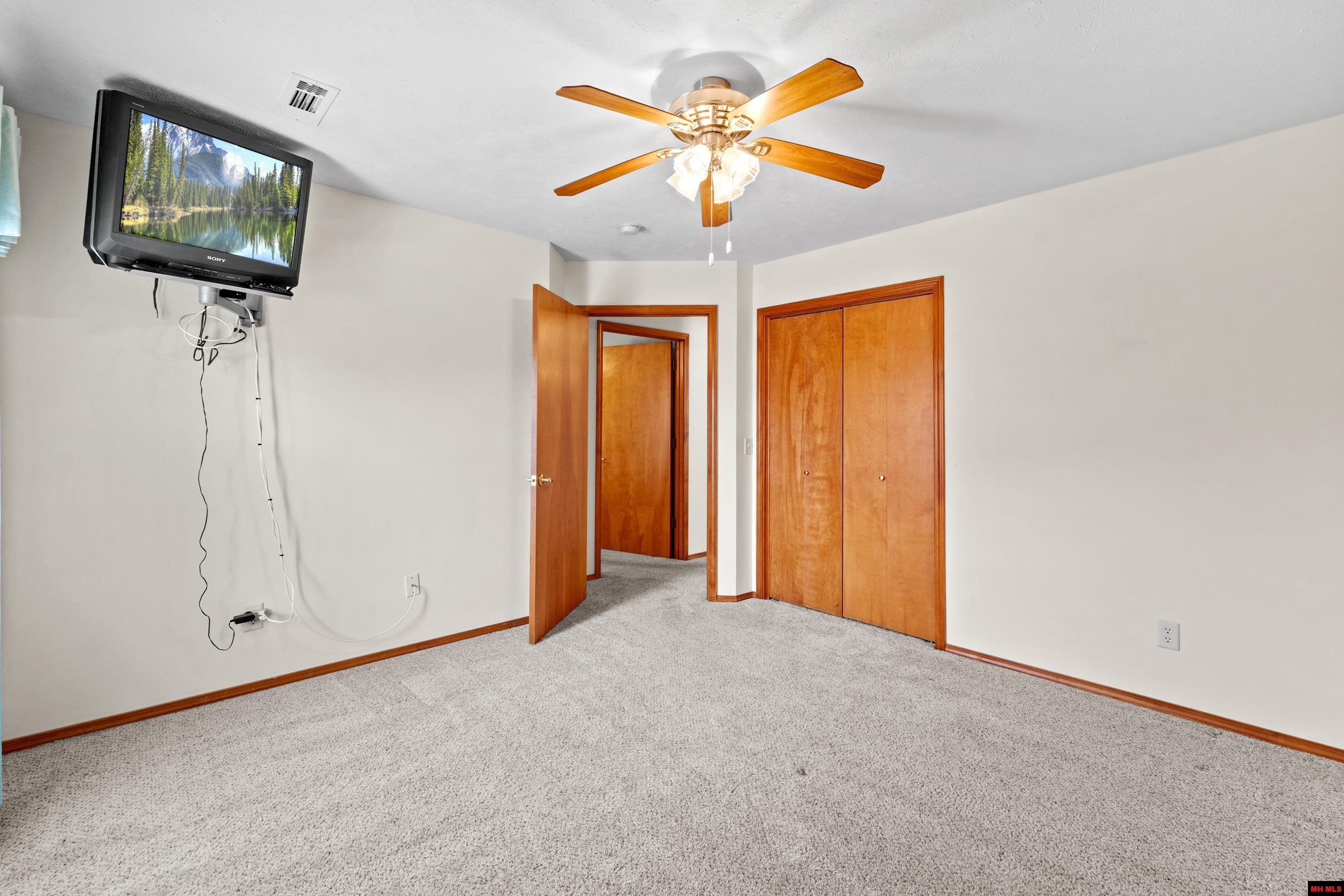 1223 Willowbrook Road